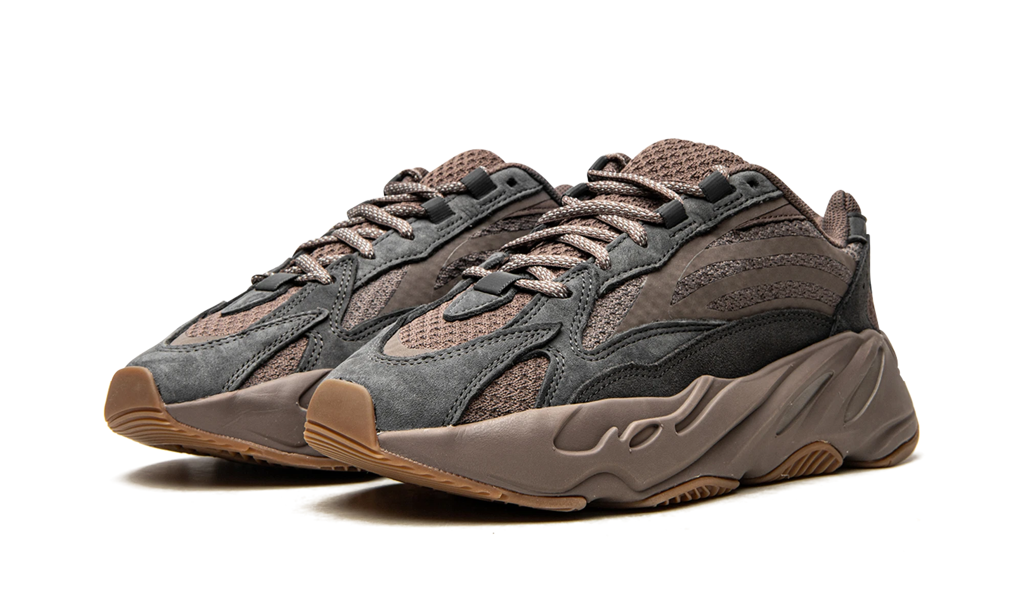 Detalle del lado interior de la zapatilla Adidas Yeezy Boost 700 V2 Mauve (GZ0724) rose.