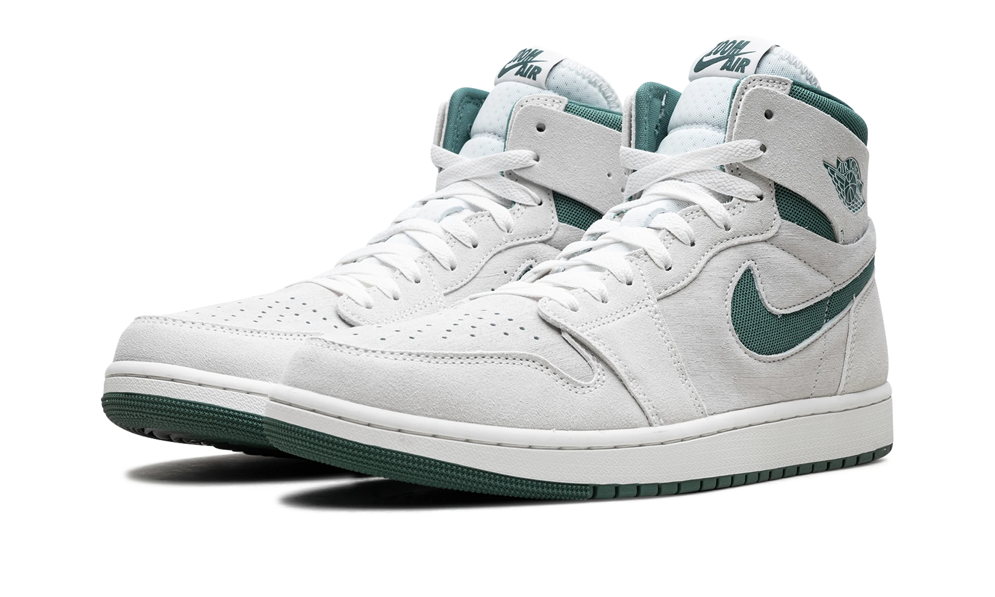 Detail vnútornej strany teniska Air Jordan Jordan 1 High Zoom Air CMFT 2 Bicoastal (DV1307-130) blanc et vert.