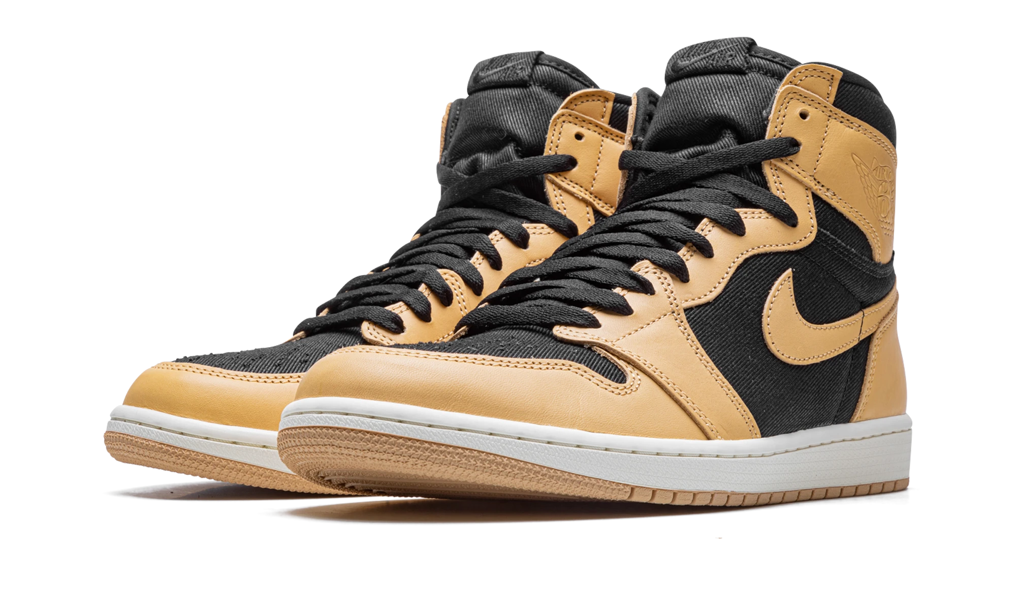 Air Jordan 1 Retro High OG Heirloom (555088-202) - front view