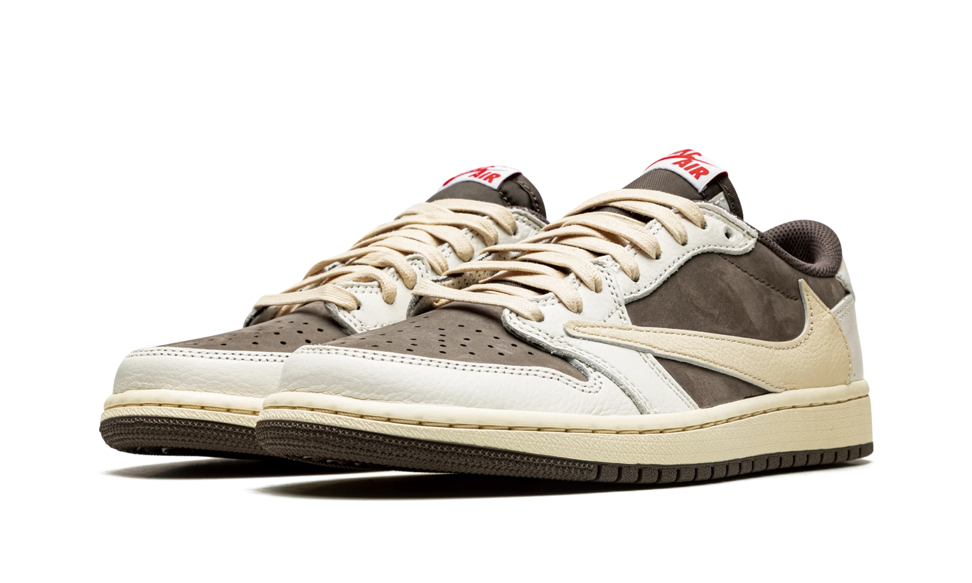 Detail of the inner side of the sneaker Air Jordan Jordan 1 Retro Low OG SP Travis Scott Reverse Mocha (DM7866-162) beige, rouge et marron.