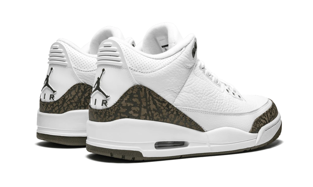 Pair of sneakers Air Jordan Jordan 3 Retro Mocha (136064-122) brand new and authentic with original box.