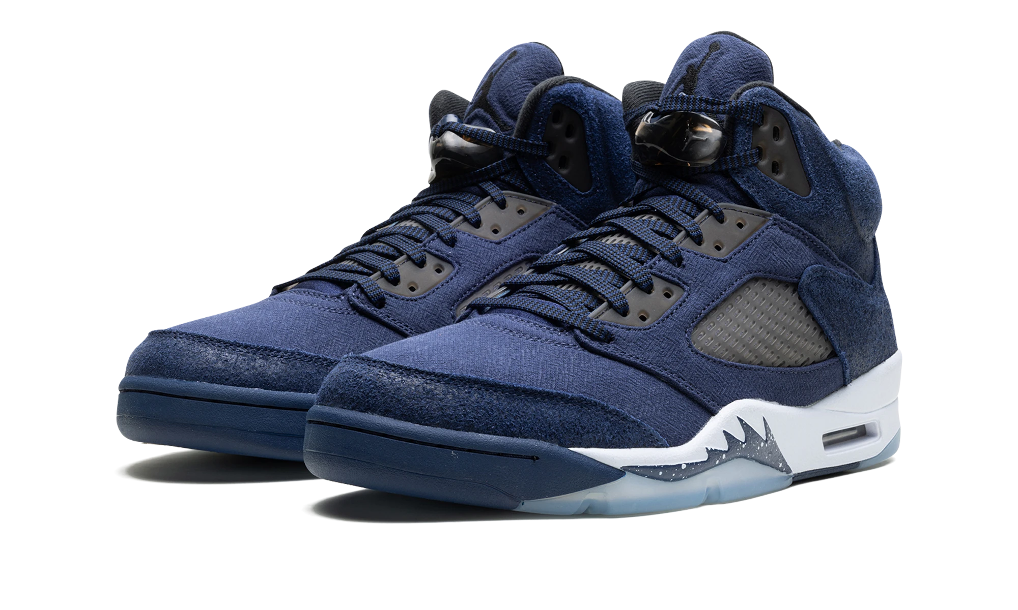 Szczegół wewnętrznej strony sneakersy Air Jordan Jordan 5 Retro Midnight Navy (FD6812-400) bleu, noir et gris.