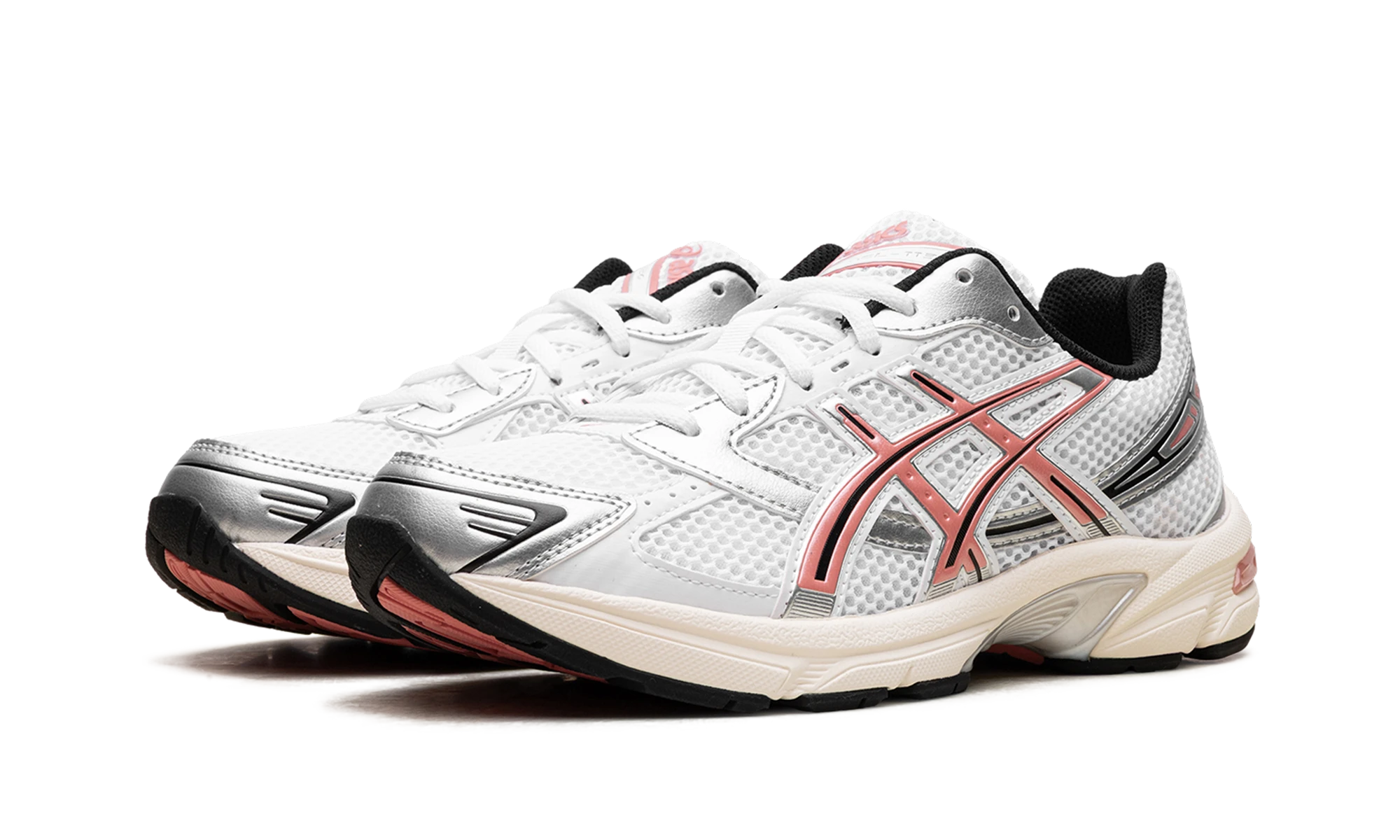 Detail of the inner side of the sneaker ASICS Gel-1130 White Desert Red (1203A609-102) blanc et rouge.