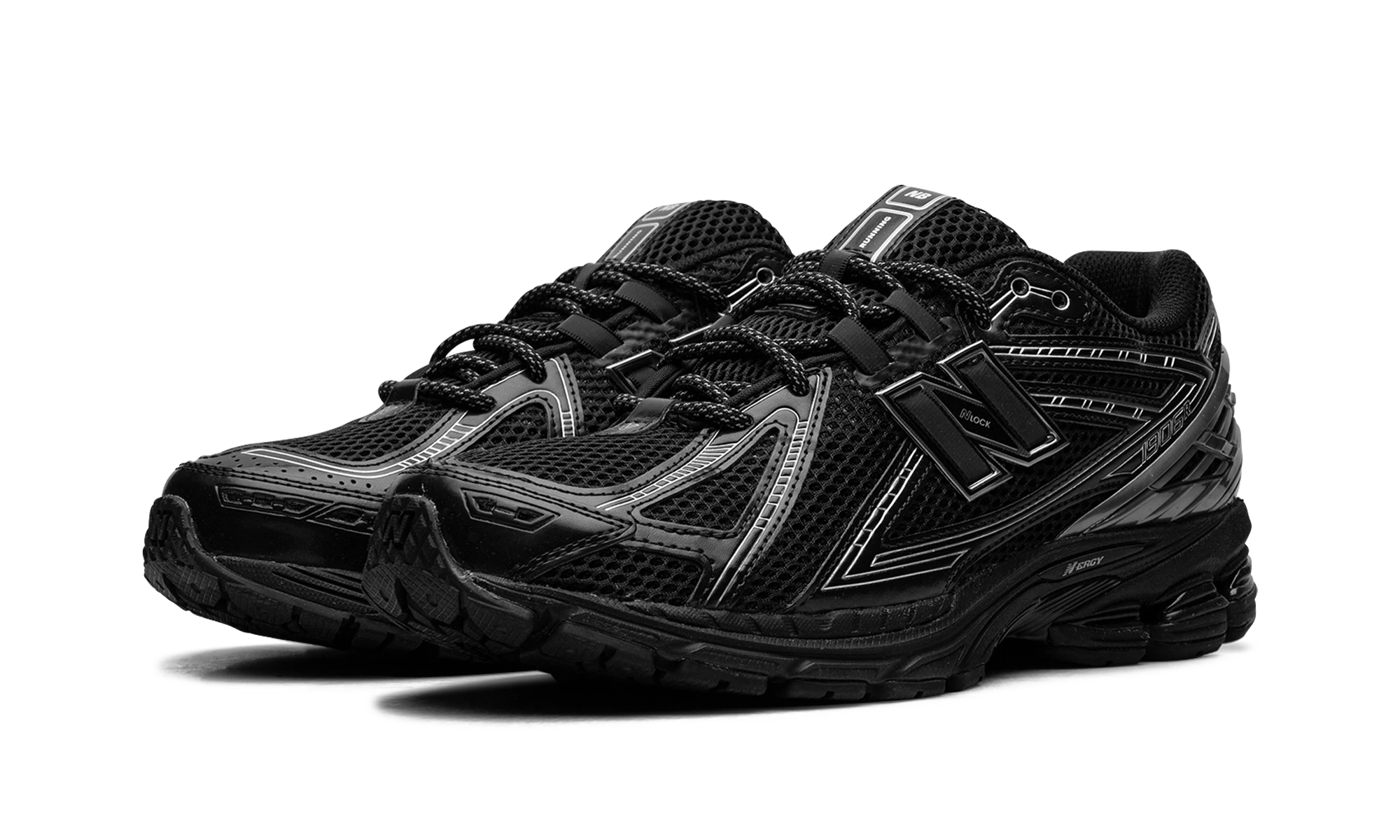 Detail of the inner side of the sneaker New Balance 1906R Black Silver (U1906ROS) noir et argent.