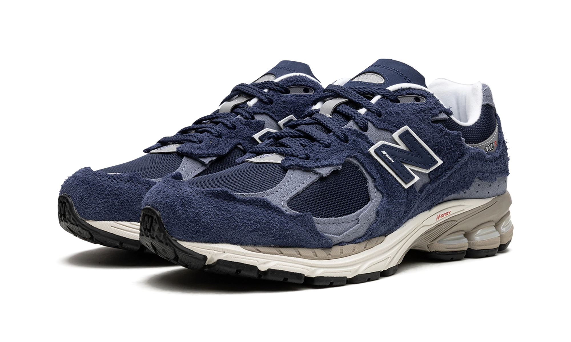 Detail of the inner side of the sneaker New Balance 2002R Protection Pack Navy Grey (M2002RDK) bleu et gris.