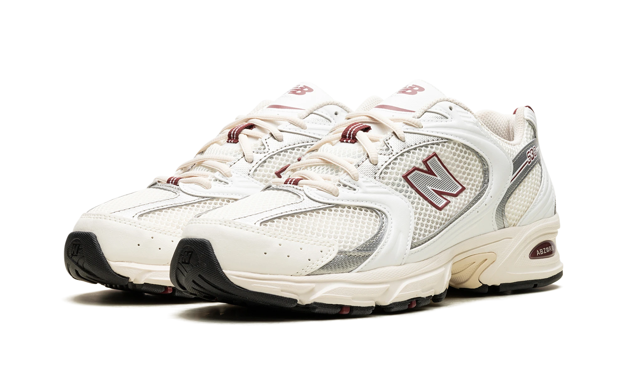 Vue de face de la paire de sneakers New Balance 530 Sea Salt Mercury Red multicolore.
