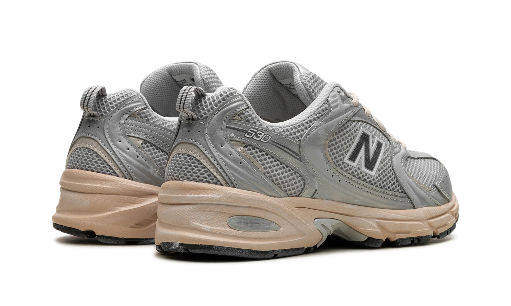 Pair of sneakers New Balance 530 Vintage Silver Metallic Moonbeam (MR530VS) brand new and authentic with original box.
