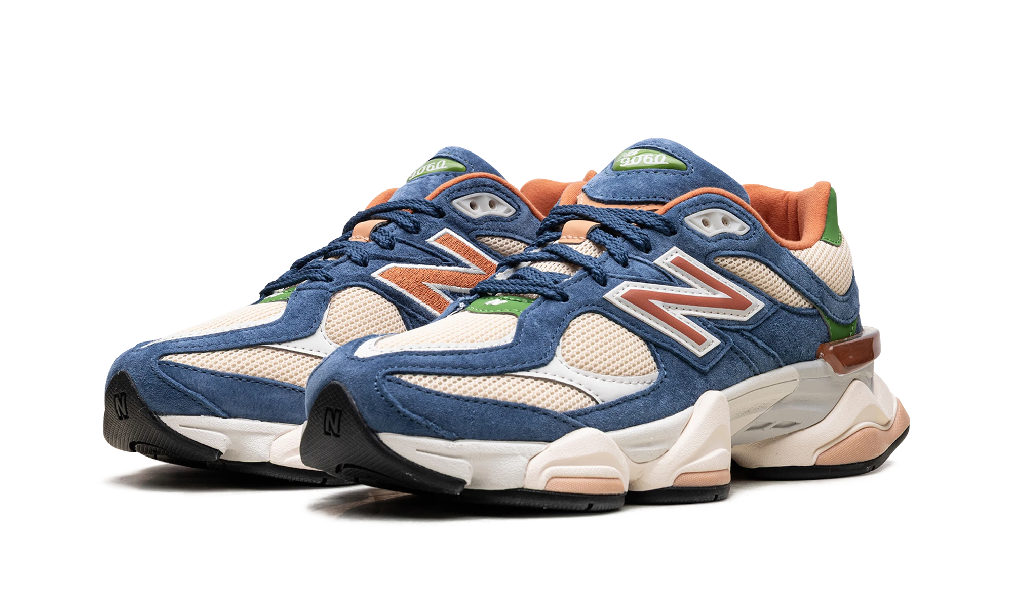 Detail van de binnenkant van de sneaker New Balance 9060 Blue Beige (U9060LDC) bleu et beige.