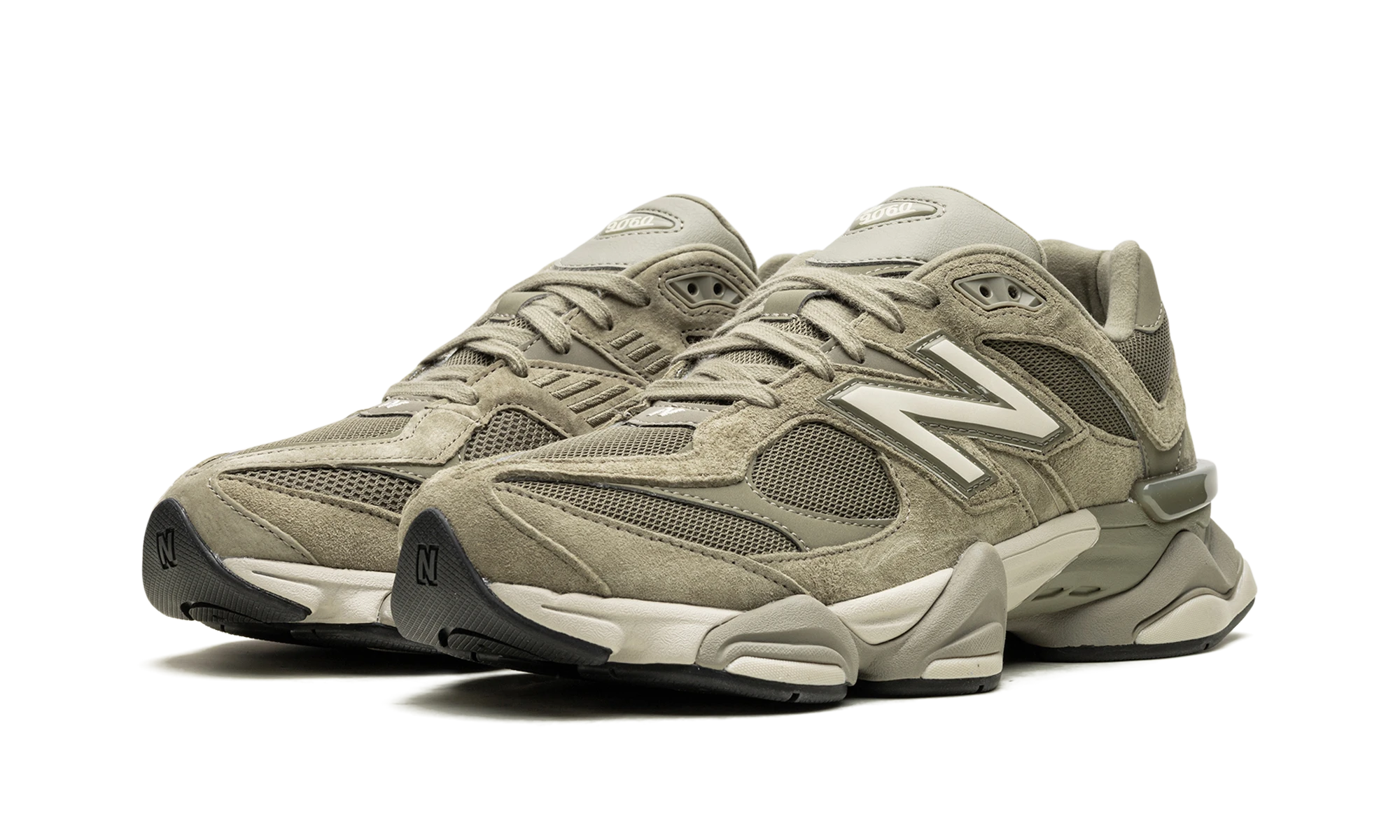Detail van de binnenkant van de sneaker New Balance 9060 Covert Green Dark Stoneware (U9060JGC) vert et noir.