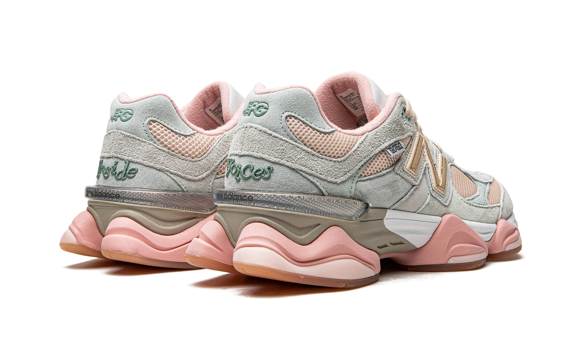 Paar Sneaker New Balance 9060 Joe Freshgoods Inside Voices Shower Blue (U9060JG1) – nagelneu und authentisch mit Originalkarton.