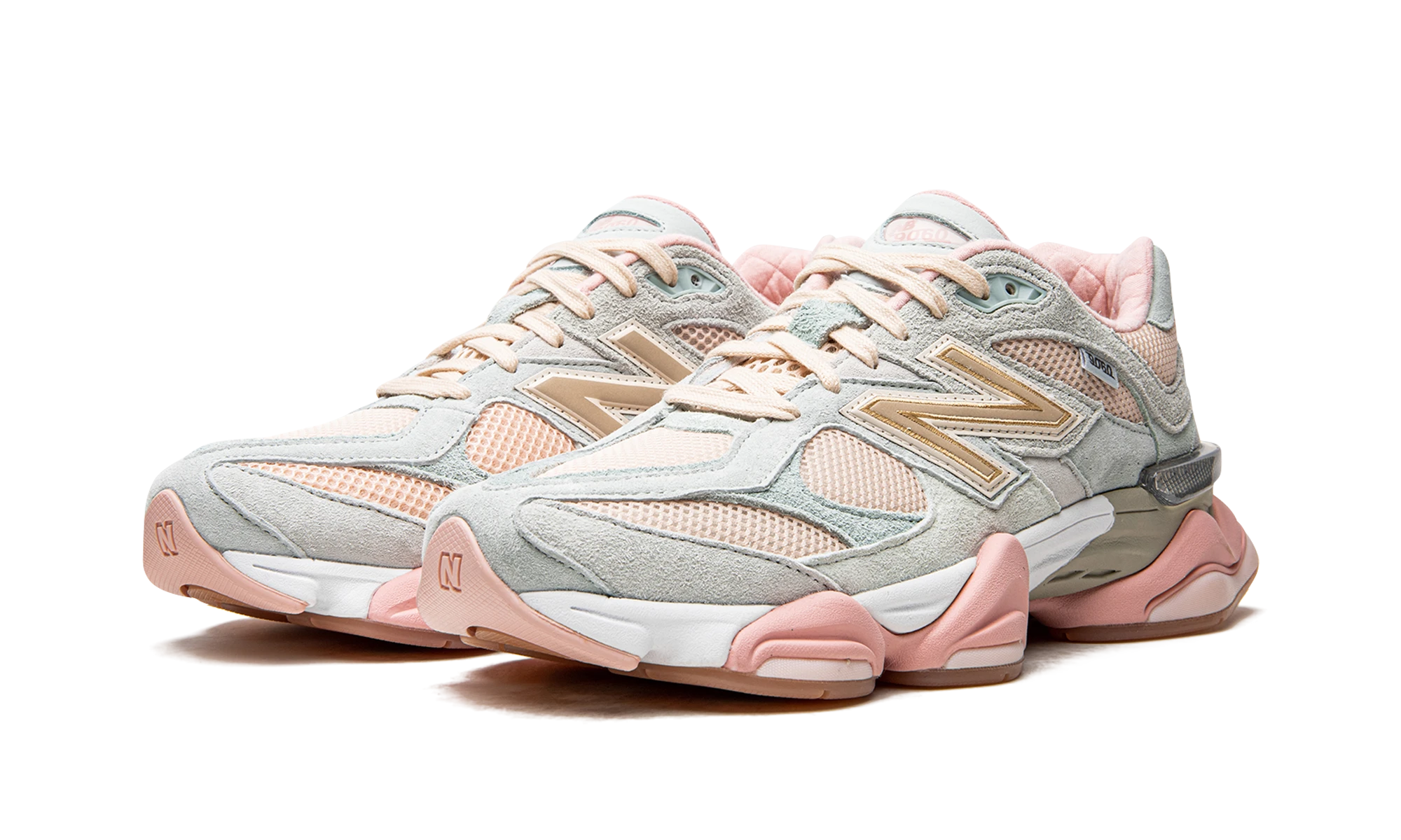 Detail der Innenseite des sneaker New Balance 9060 Joe Freshgoods Inside Voices Shower Blue (U9060JG1) bleu, rose et beige.