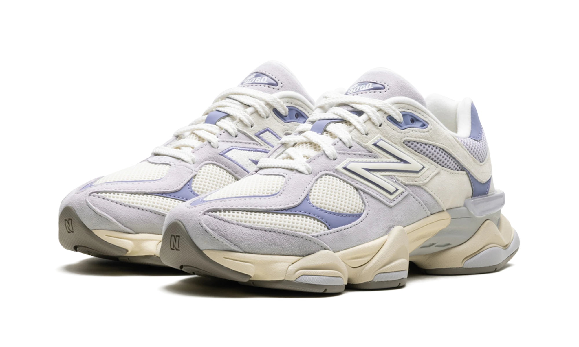 Detail van de binnenkant van de sneaker New Balance 9060 Pearl Grey Linen (U9060EEL) blanc, gris et beige.