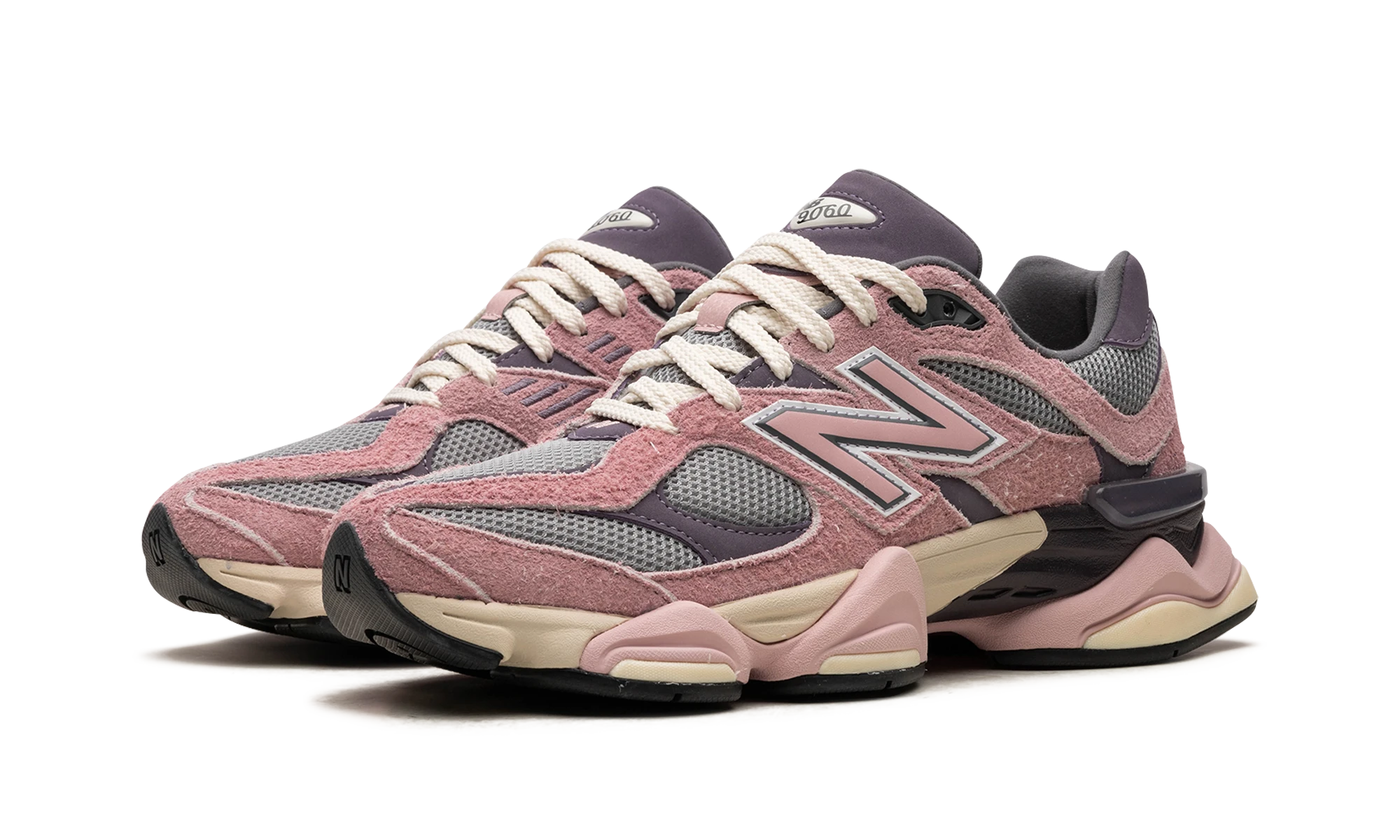 Detail van de binnenkant van de sneaker New Balance 9060 Pink Lavender (U9060YSO) rose, violet et gris.