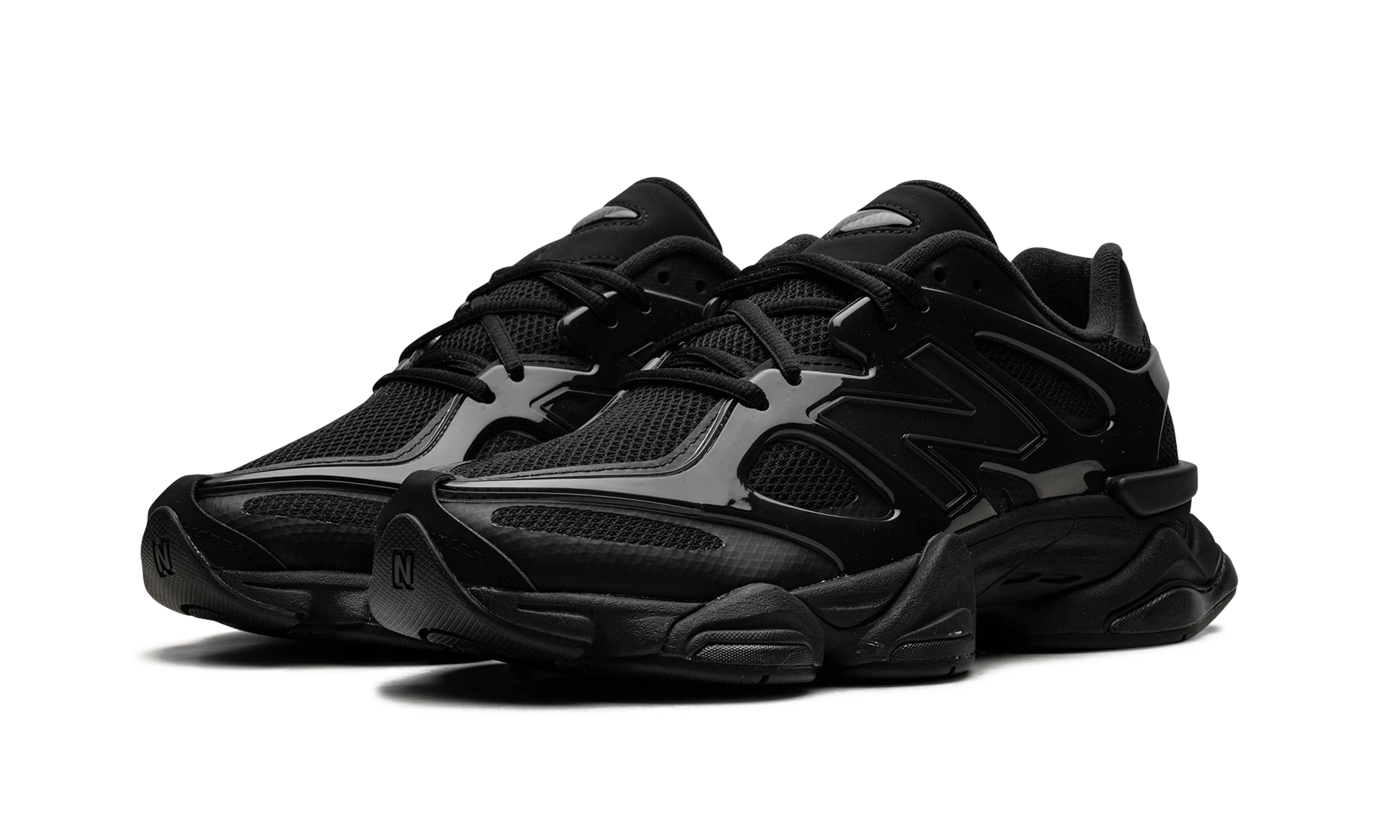 Detail van de binnenkant van de sneaker New Balance 9060 Sea Stone Black (U9060IMA) gris et noir.