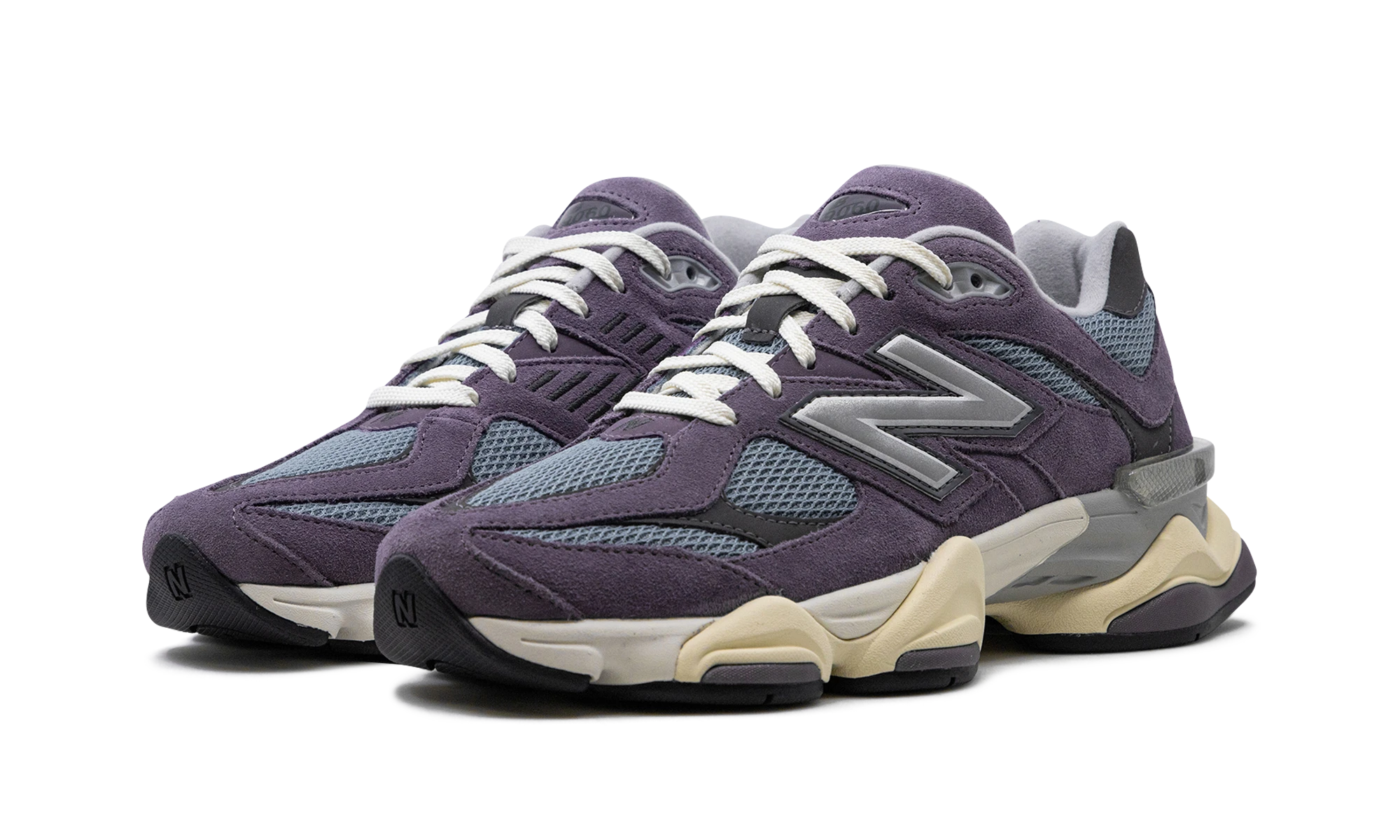 Detail van de binnenkant van de sneaker New Balance 9060 Shadow Purple (U9060SFA) violet.