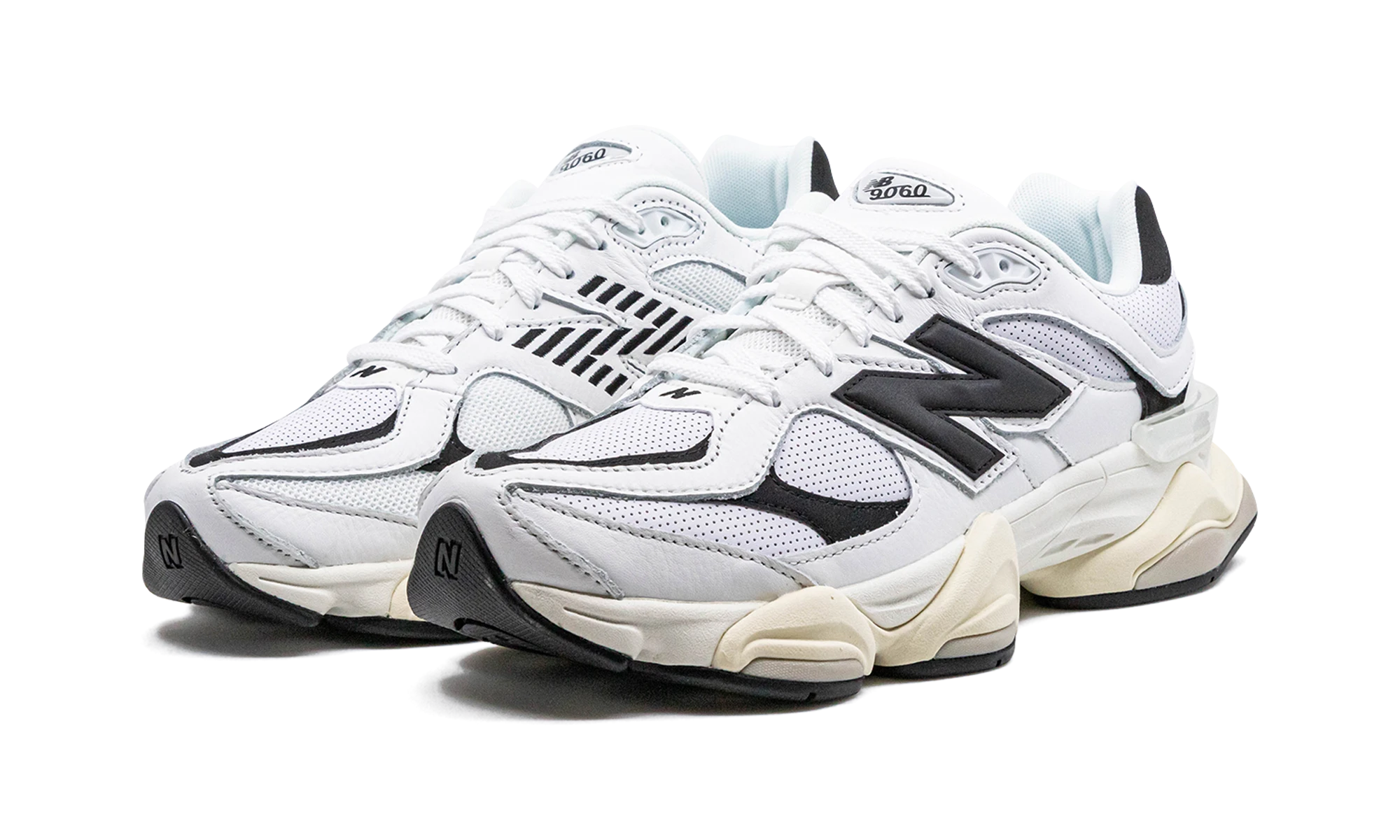 Detail van de binnenkant van de sneaker New Balance 9060 White Black (U9060AAB) blanc et noir.