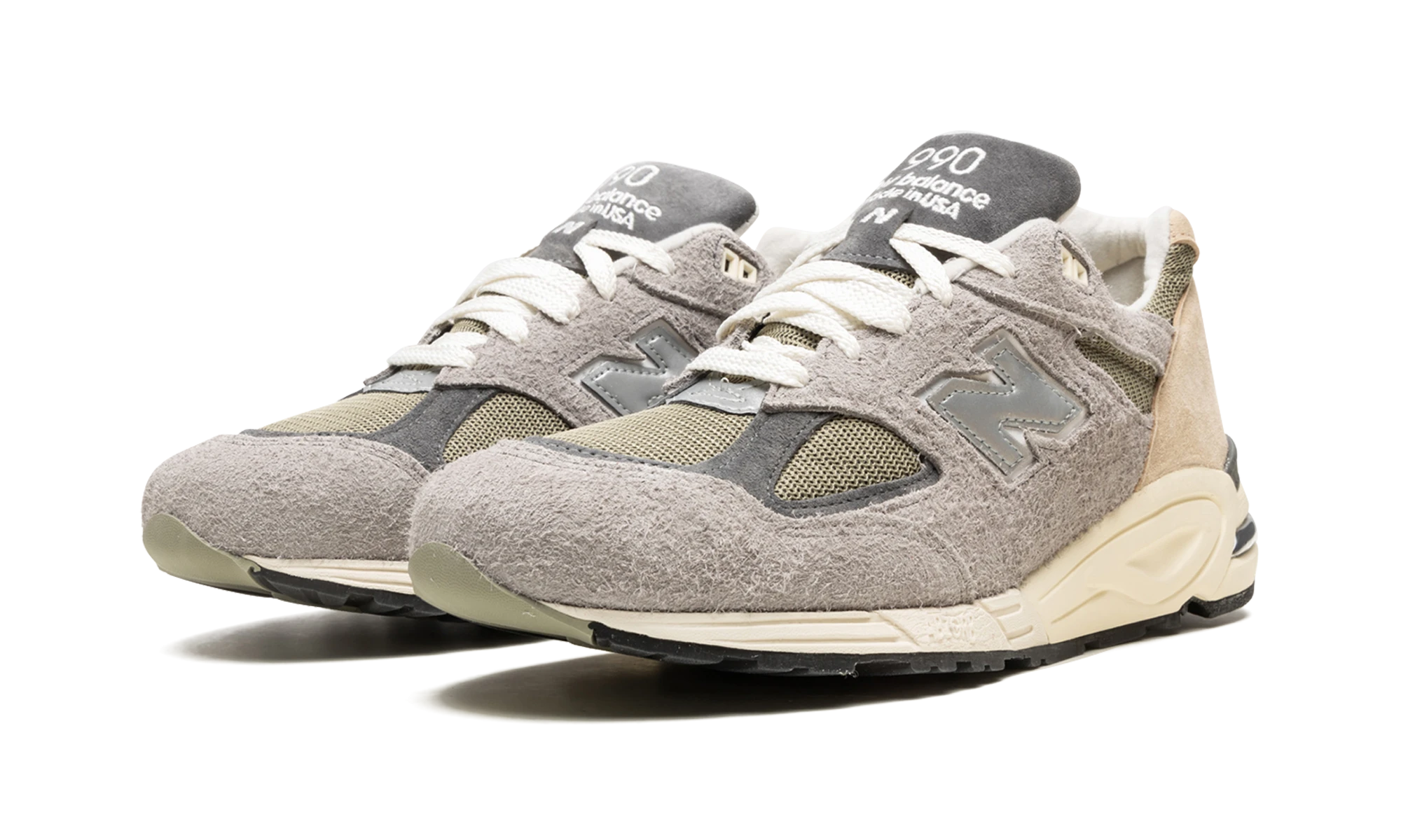Detail of the inner side of the sneaker New Balance 990v2 MiUSA Teddy Santis Marblehead Incense (M990TD2) multicolore.