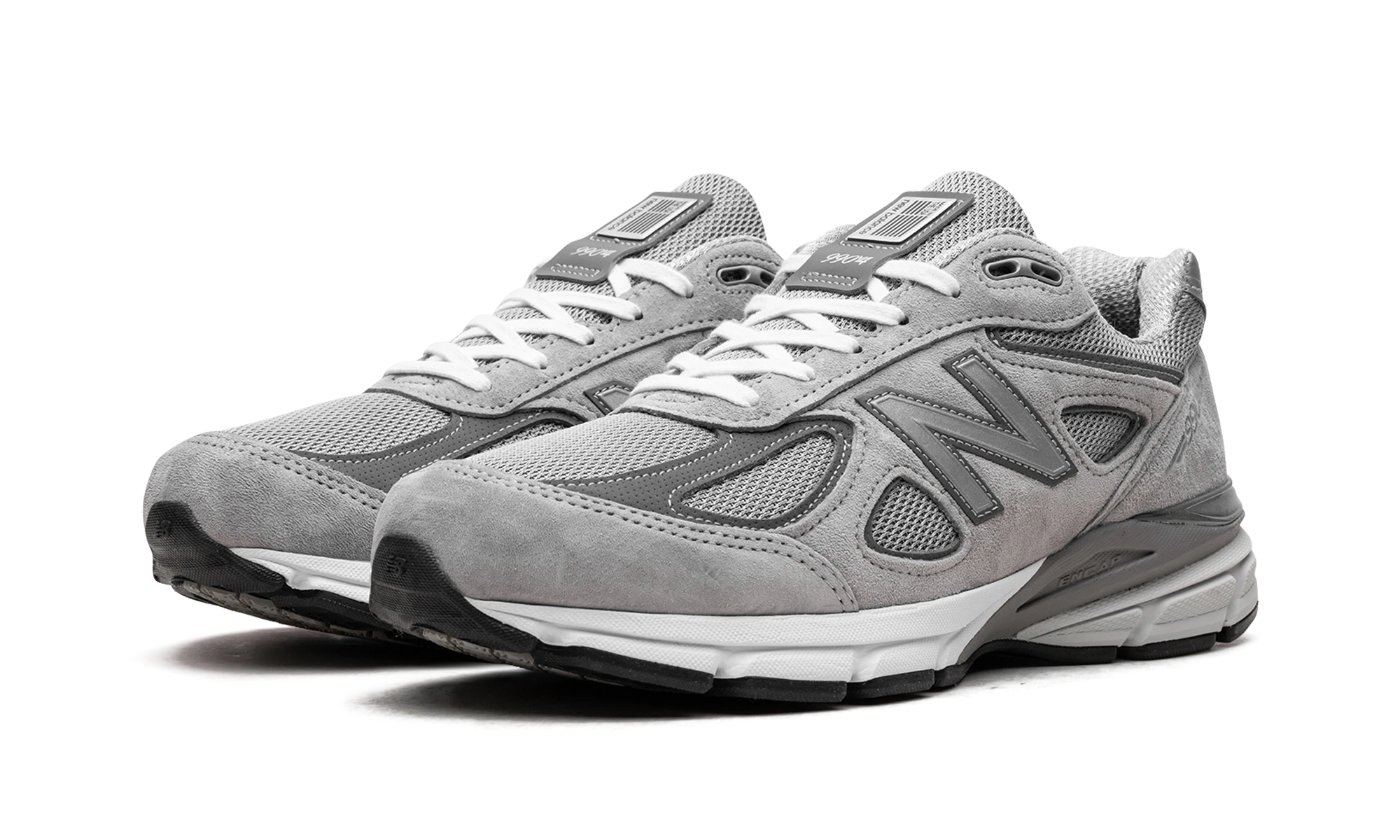 Detail of the inner side of the sneaker New Balance 990v4 MiUSA Grey Silver (U990GR4) gris et argent.