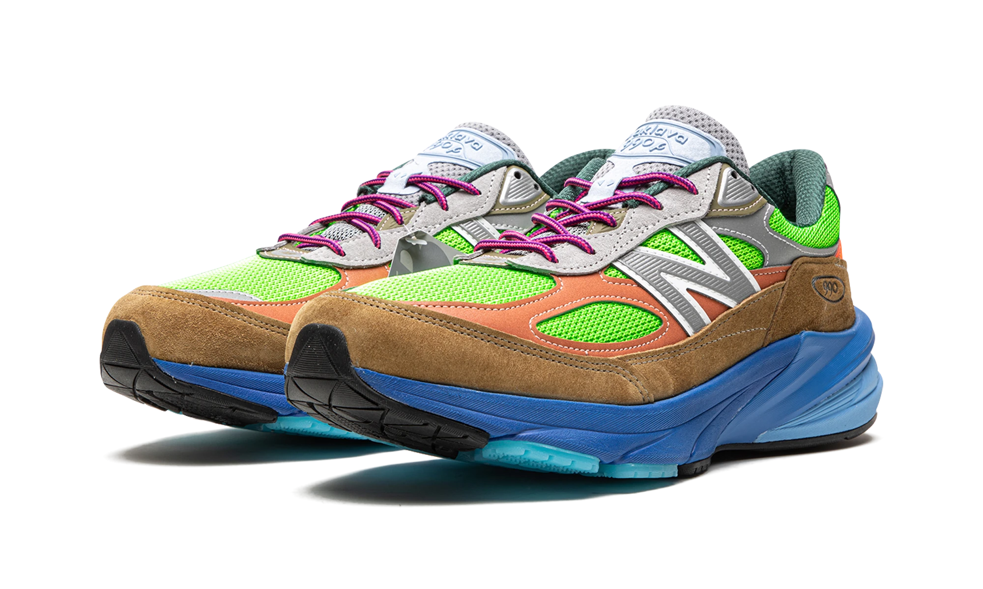 Detail van de binnenkant van de sneaker New Balance 990v6 MiUSA Action Bronson Baklava (M990AB6) vert et bleu.