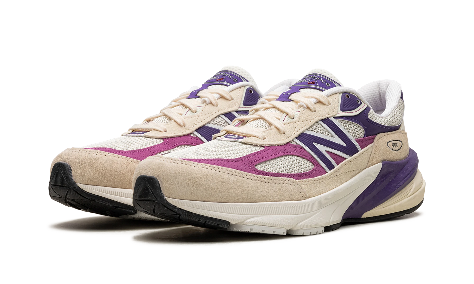 Detail of the inner side of the sneaker New Balance 990v6 MiUSA Magenta Pop (U990TD6) rose.