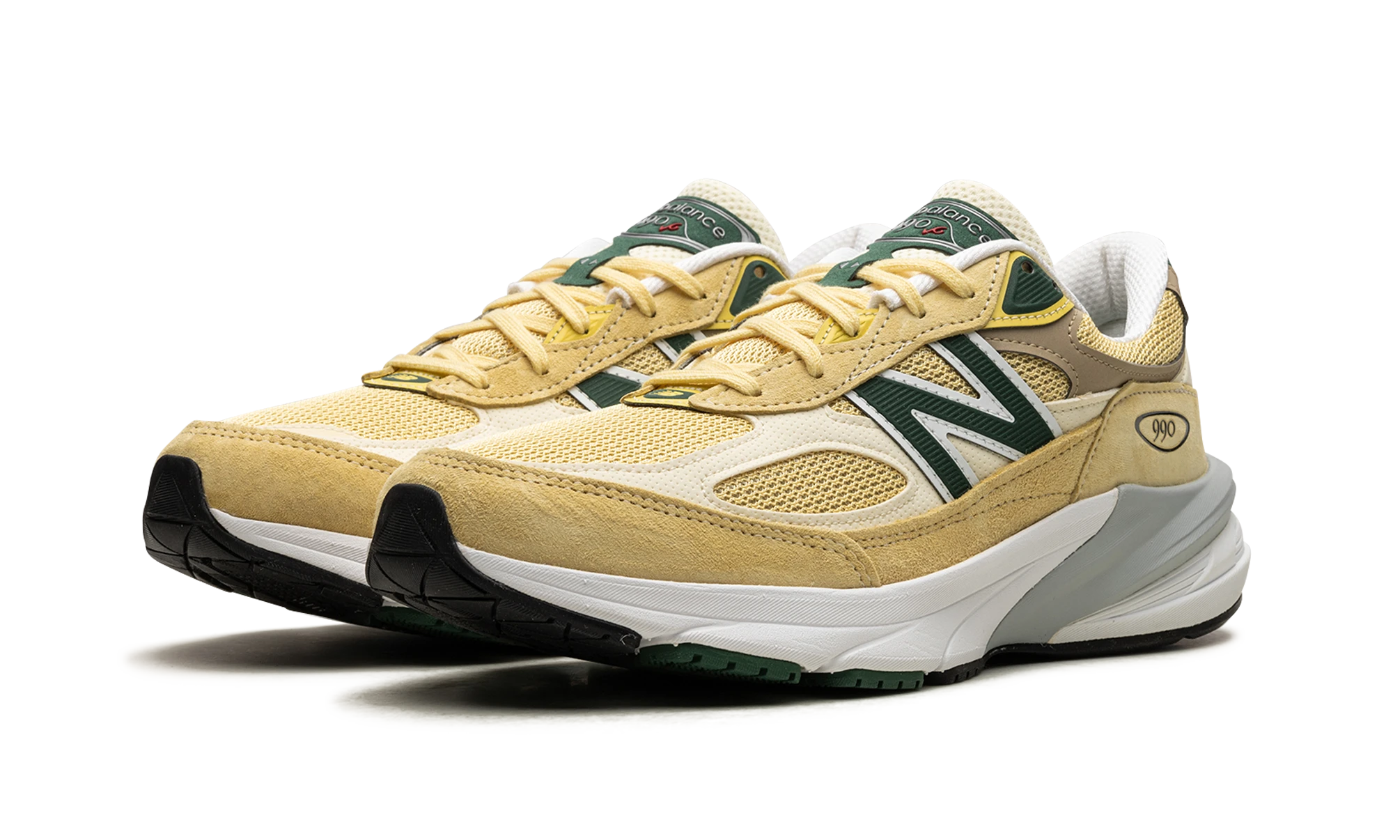 Detail of the inner side of the sneaker New Balance 990v6 MiUSA Sulphur Green (U990TE6) vert.