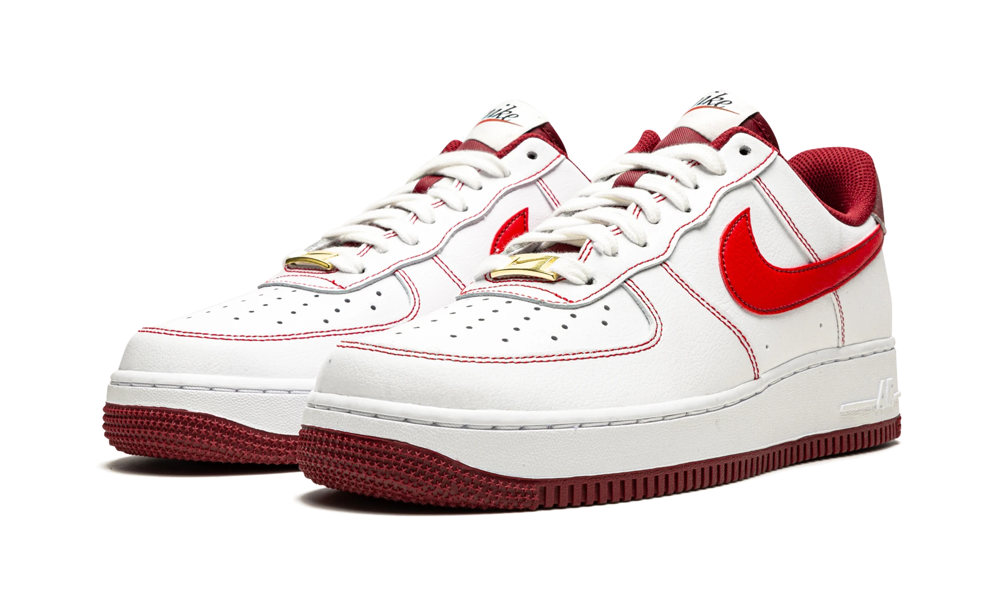 Detail of the inner side of the sneaker Nike Air Force 1 Low '07 First Use White Team Red (DA8478-101) multicolore.