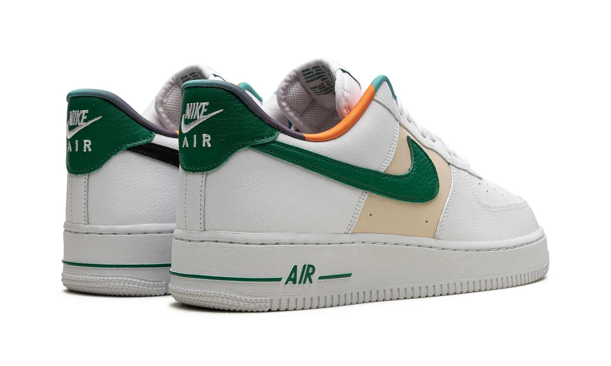 Чифт маратонки Nike Air Force 1 Low '07 LV8 White Malachite (DM0109-100) – нови и автентични с оригинална кутия.