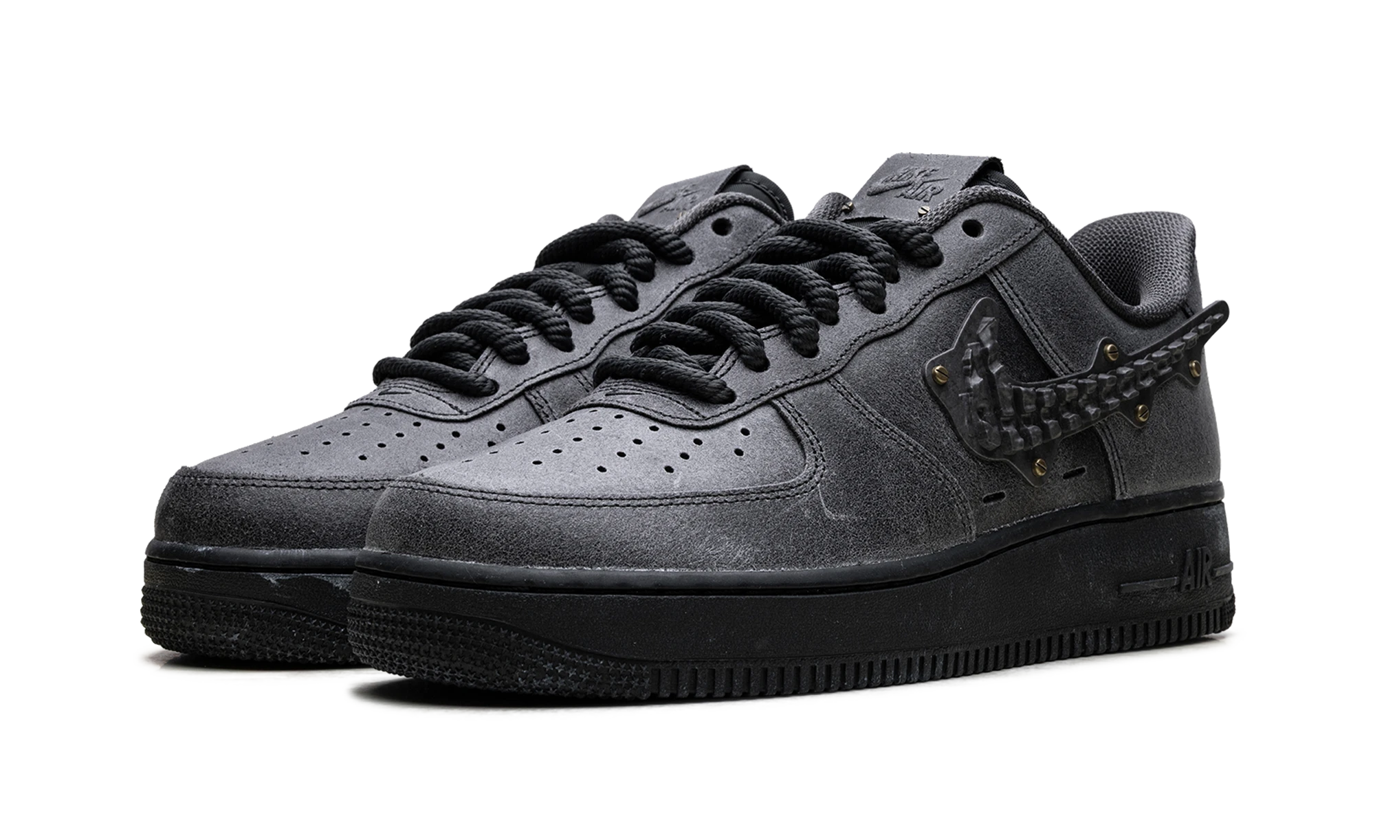Detail of the inner side of the sneaker Nike Air Force 1 Low Metalwork Medium Ash Anthracite (IH4965-254) gris et noir.