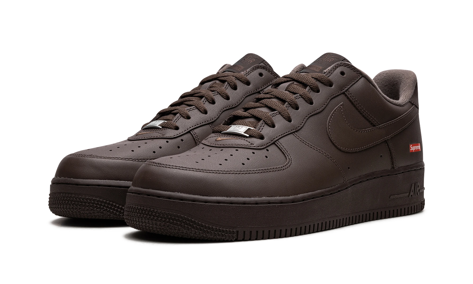 Detail of the inner side of the sneaker Nike Air Force 1 Low Supreme Baroque Brown (CU9225-200) marron.