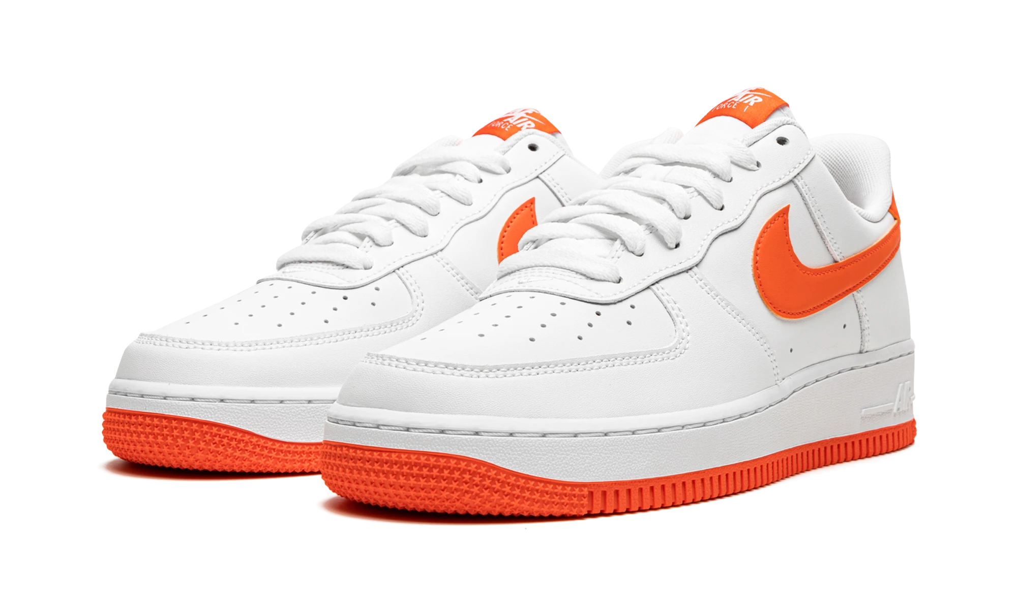 Detail of the inner side of the sneaker Nike Air Force 1 Low White Orange (DC2911-101) multicolore.