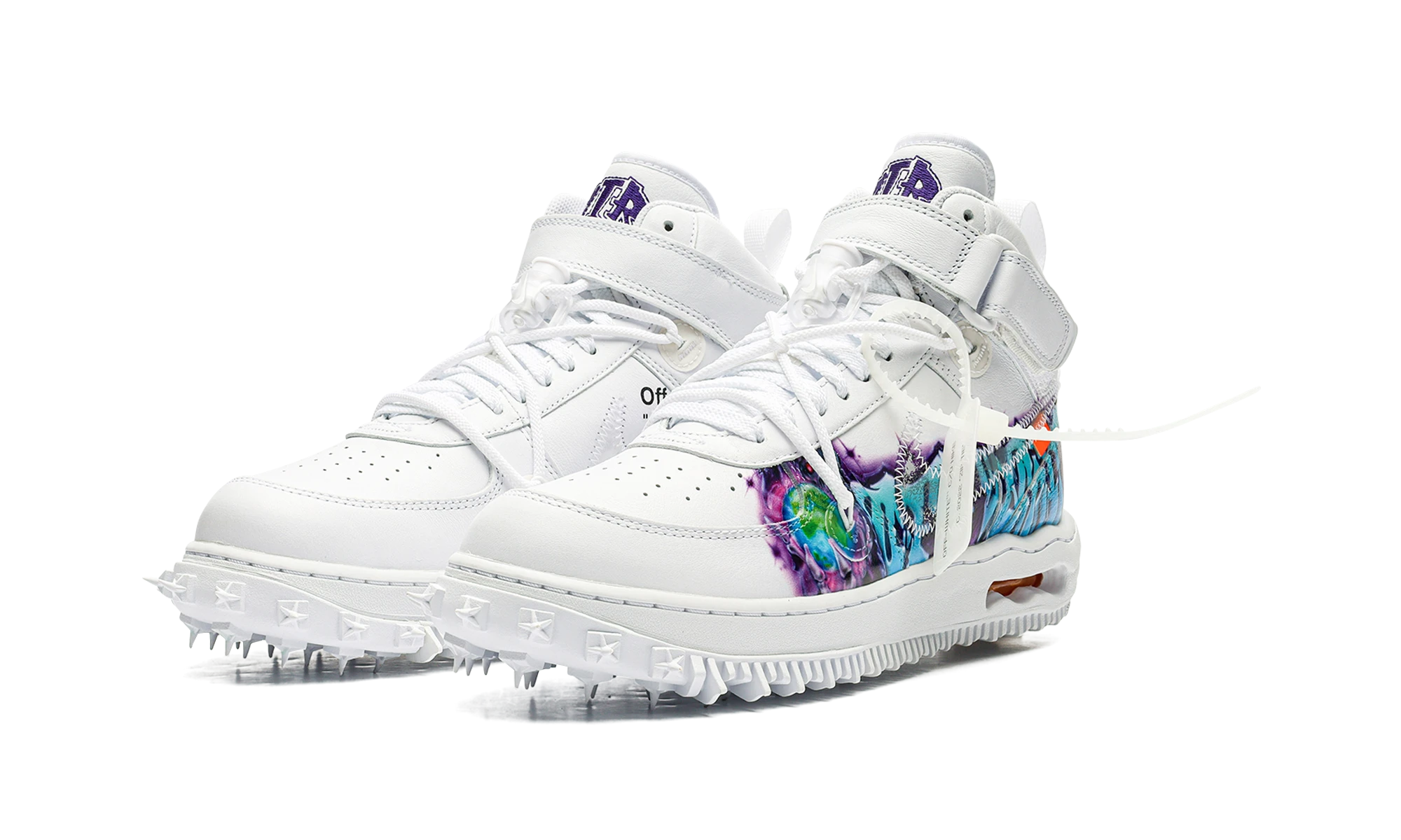Detail of the inner side of the sneaker Nike Air Force 1 Mid Off-White Graffiti White (DR0500-100) multicolore.