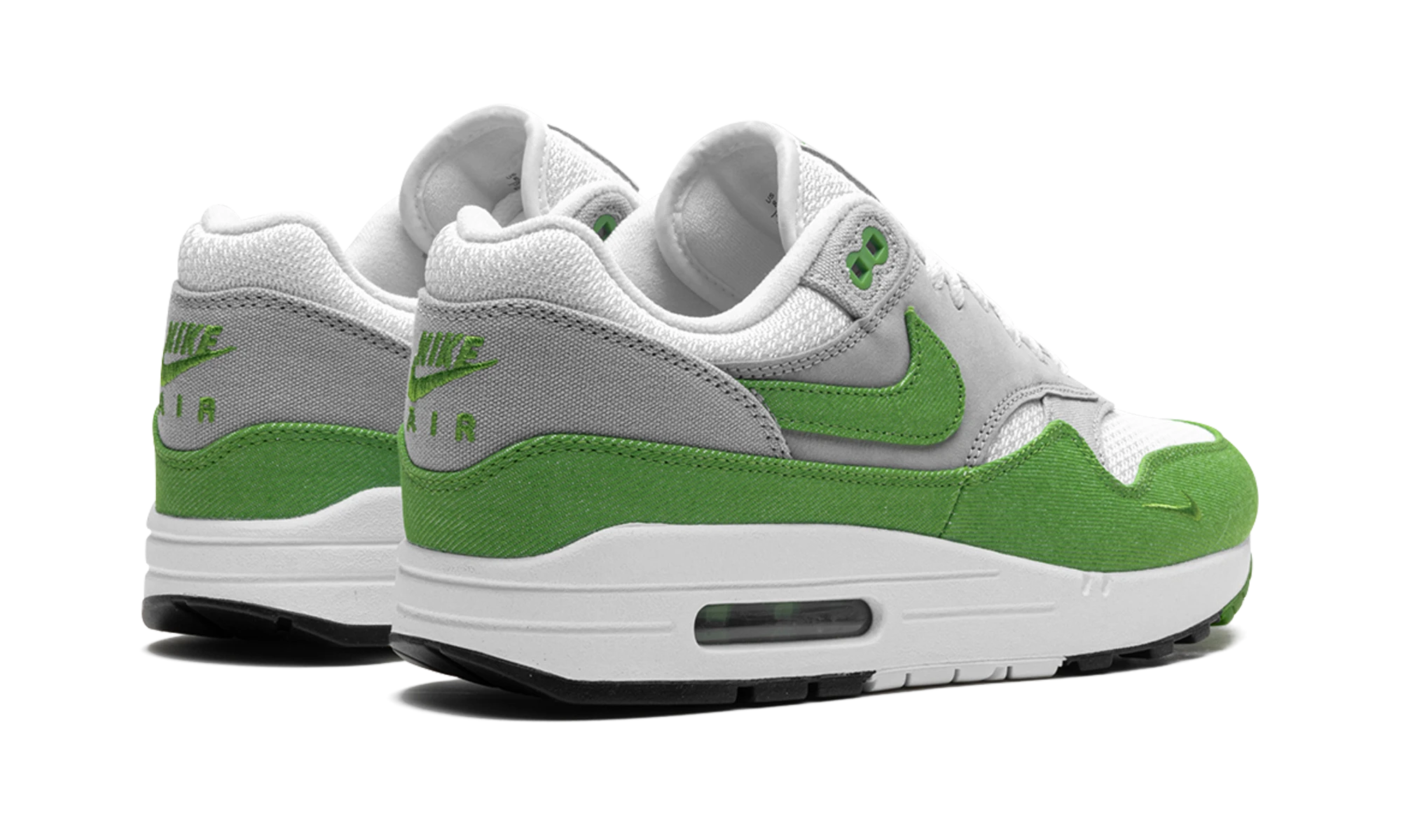 Vue de face de la paire de sneakers Nike Air Max 1 Patta 20th Anniversary Chlorophyll multicolore.