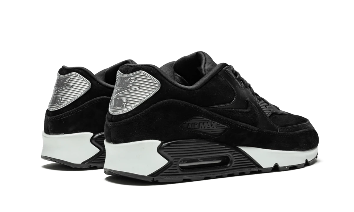 Pair of sneakers Nike Air Max 90 Rebel Skulls (700155-009) brand new and authentic with original box.
