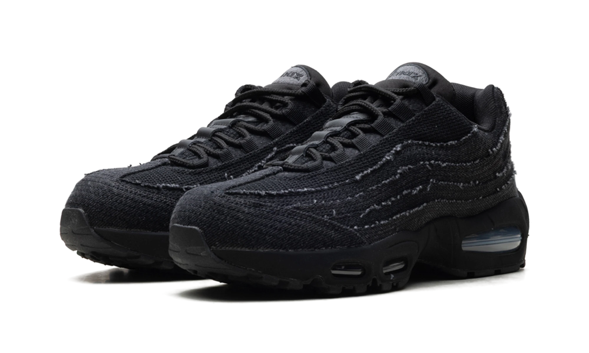 Detalj av insidan av sneaker Nike Air Max 95 OG Levis Black (HM4743-001) noir et rouge.