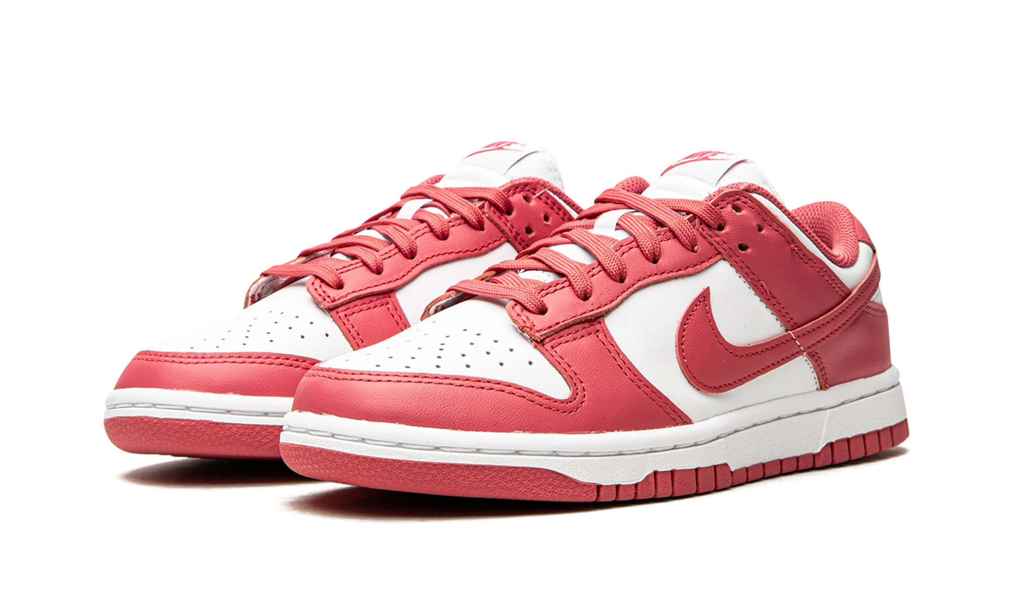 Detail of the inner side of the sneaker Nike Dunk Low Archeo Pink (DD1503-111) blanc et rose.