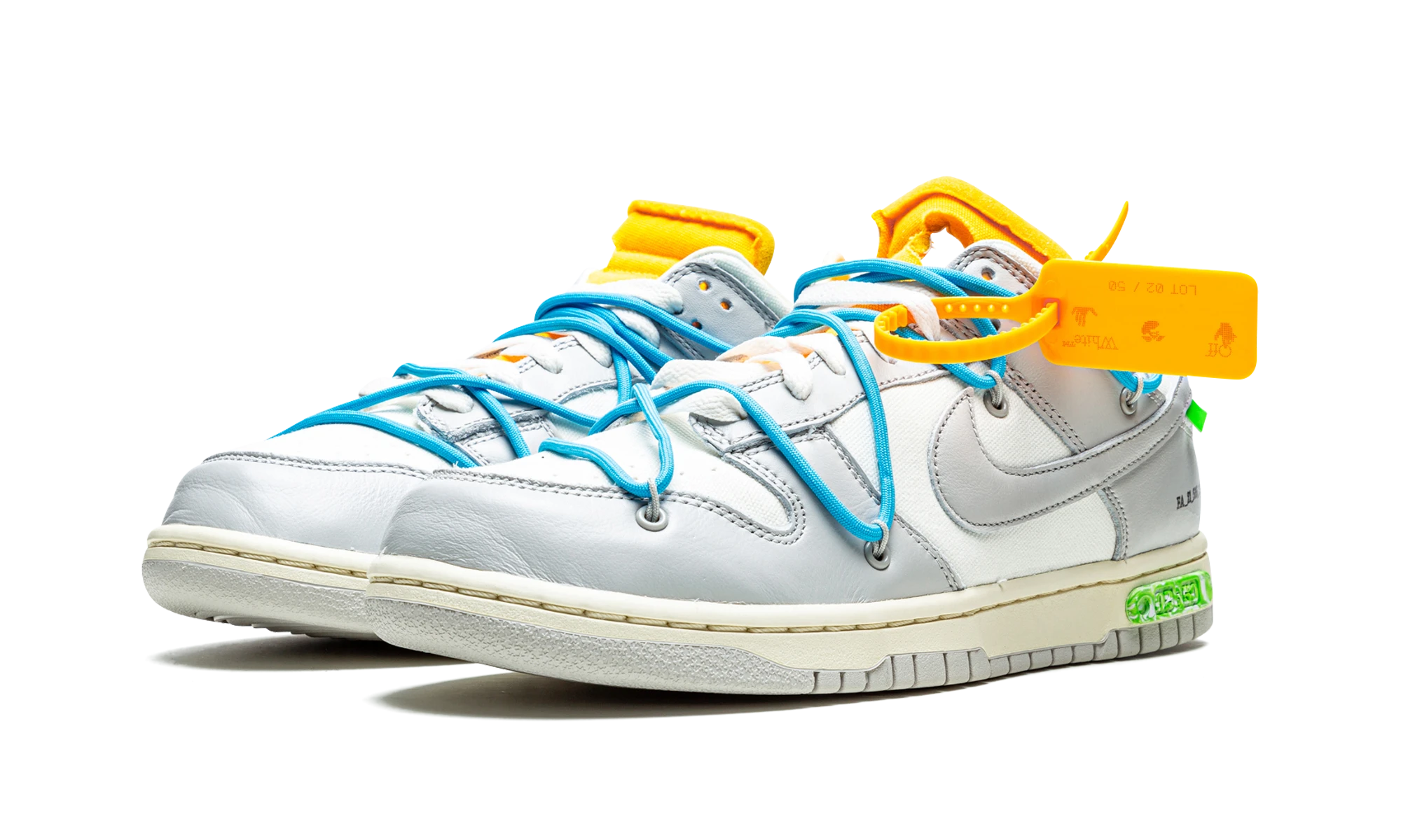 Detail of the inner side of the sneaker Nike Dunk Low Off-White Lot 2 (DM1602-115) beige, gris et bleu.