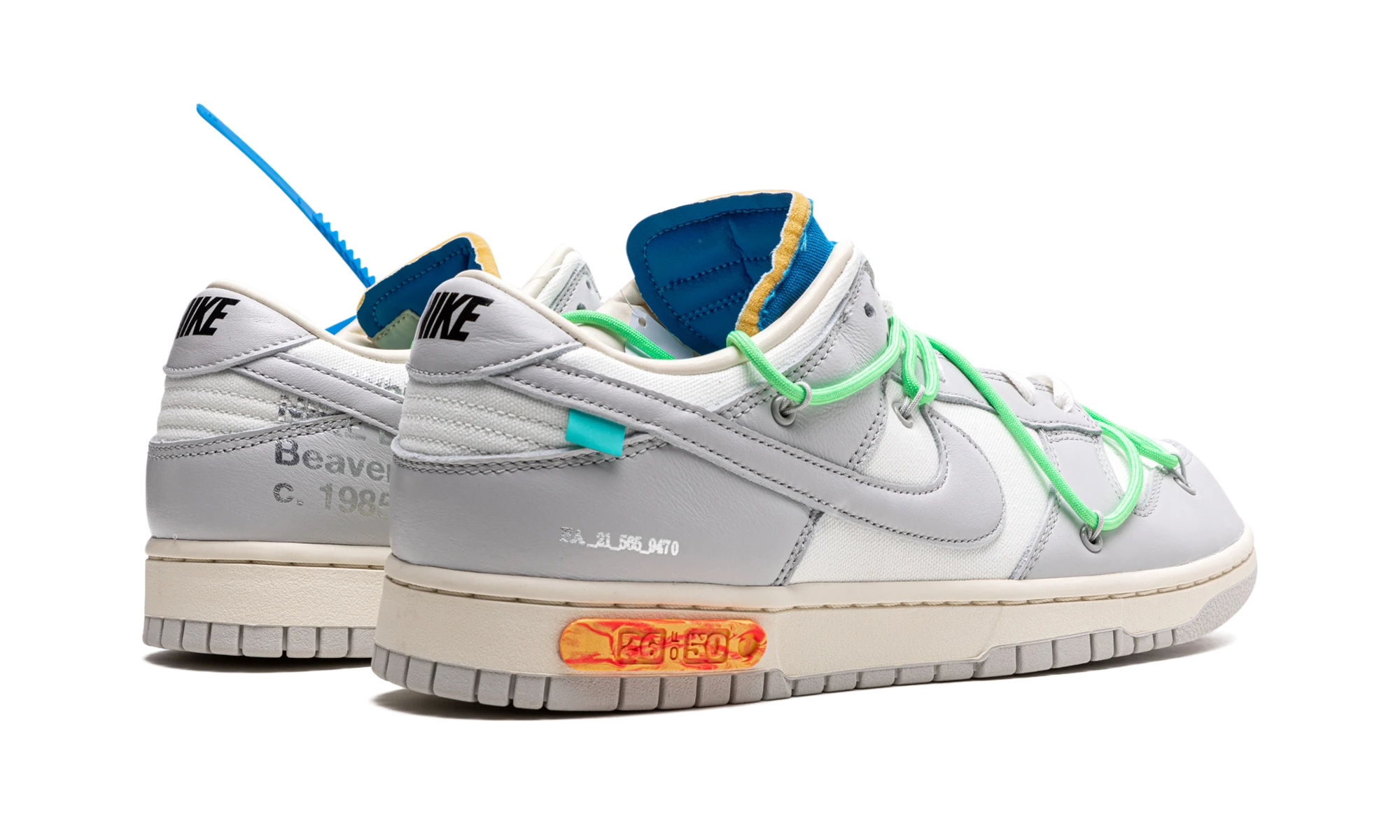 Paar sneakers Nike Dunk Low Off-White Lot 26 (DM1602-116) – gloednieuw en authentiek met originele doos.