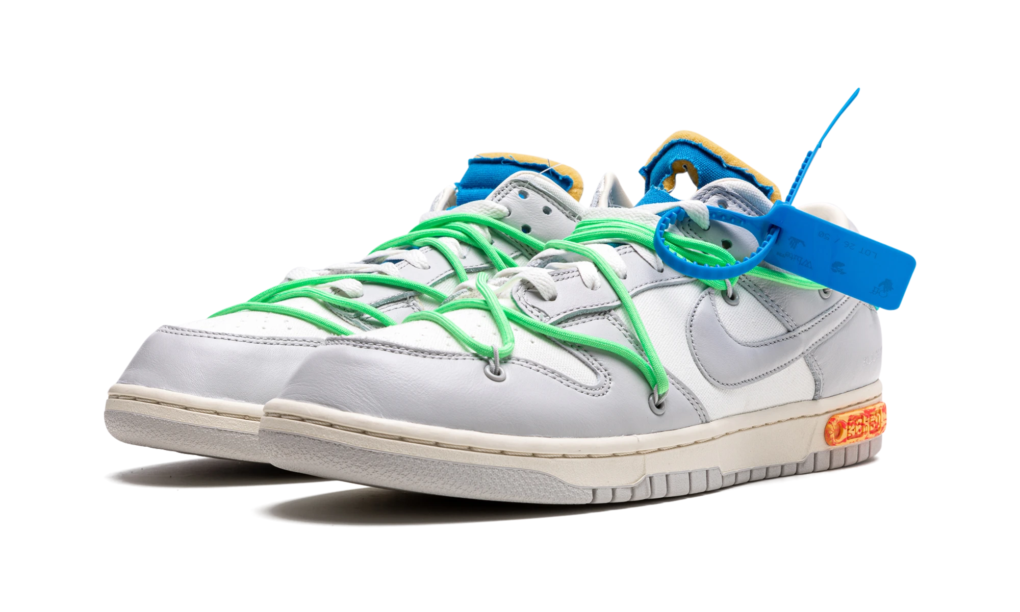 Detail van de binnenkant van de sneaker Nike Dunk Low Off-White Lot 26 (DM1602-116) beige, gris et blanc.