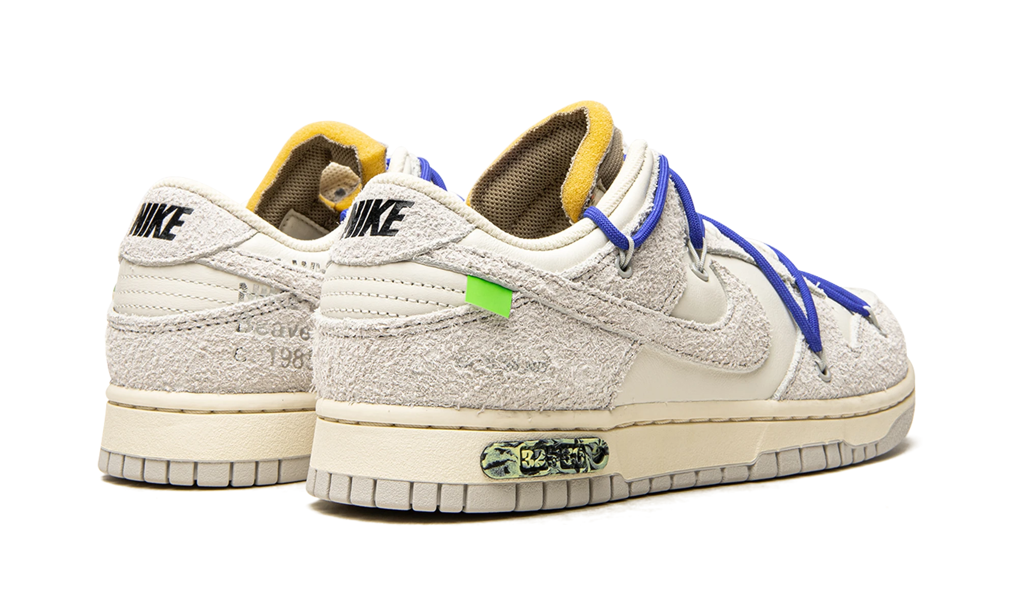 Coppia di scarpe Nike Dunk Low Off-White Lot 32 (DJ0950-104) nuove e autentiche con scatola originale.