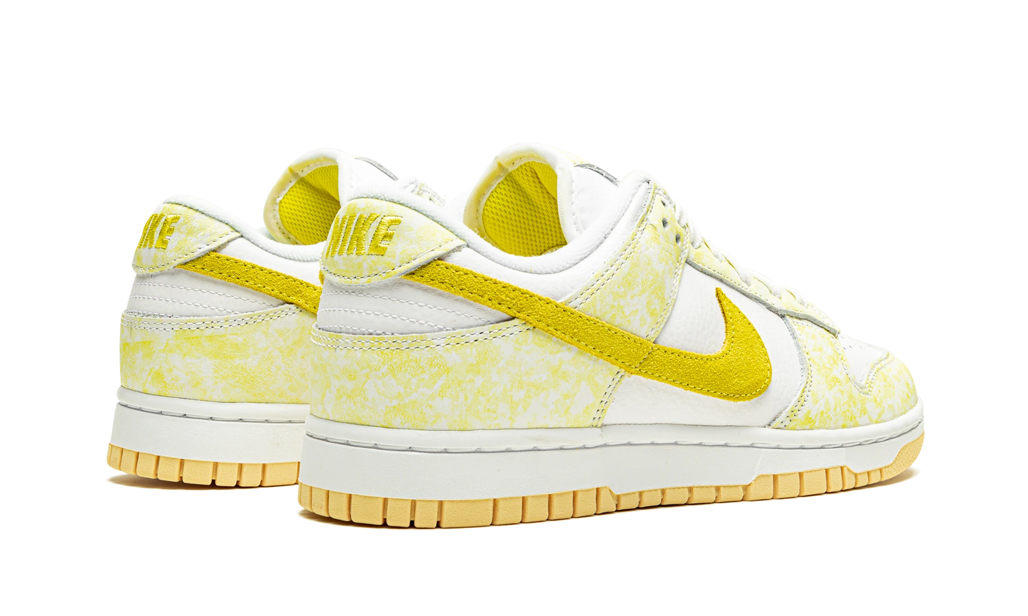 cipők Nike Dunk Low Yellow Strike (DM9467-700) pár – vadonatúj és hiteles eredeti dobozzal.