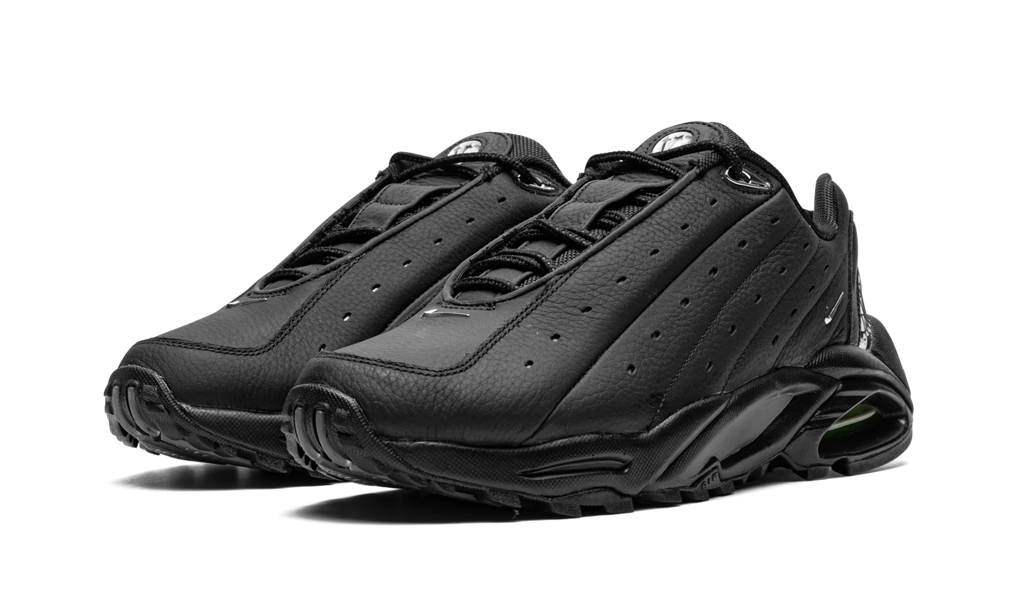 Detail of the inner side of the sneaker Nike Hot Step Air Terra Drake NOCTA Triple Black (DH4692-001) noir.