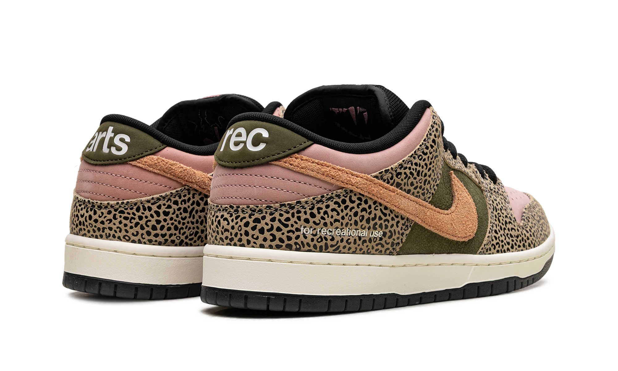 Pair of sneakers Nike SB Dunk Low Pro Arts-Rec (Special Box) ((Special Box) IH3211-200) brand new and authentic with original box.