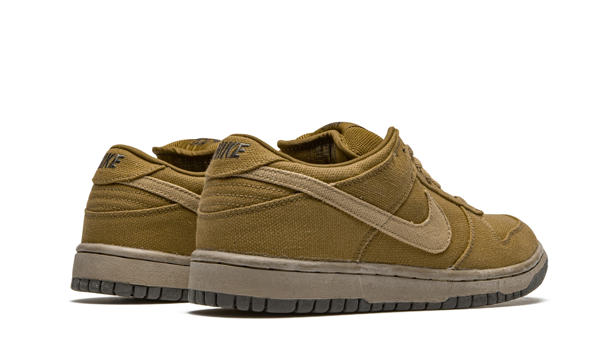 Pair of sneakers Nike SB Dunk Low Pro Spanish Moss (304292-321) brand new and authentic with original box.