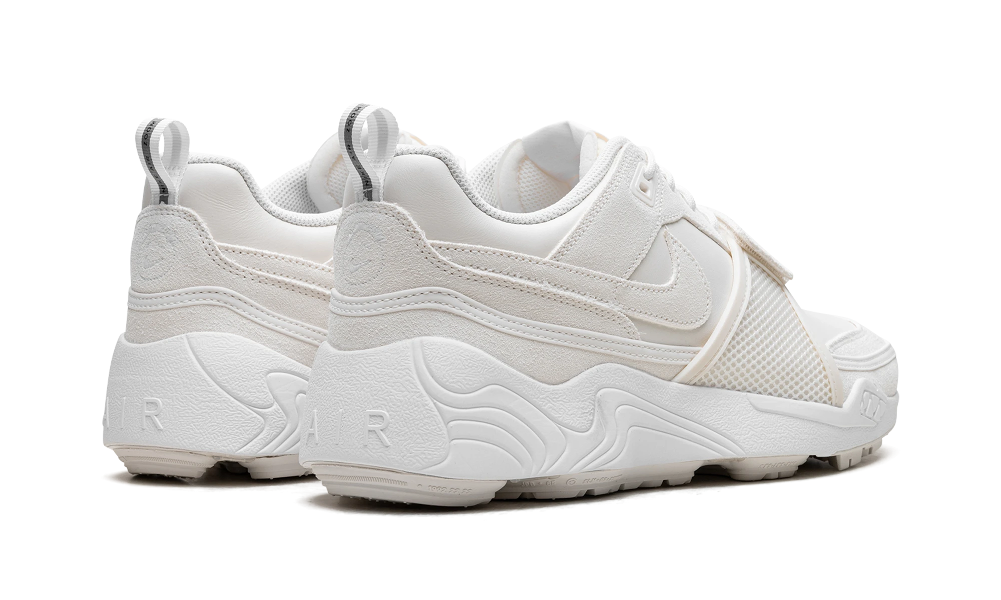 cipők Nike Zoom Field Jaxx SP Travis Scott Sail (HQ3061-100) pár – vadonatúj és hiteles eredeti dobozzal.