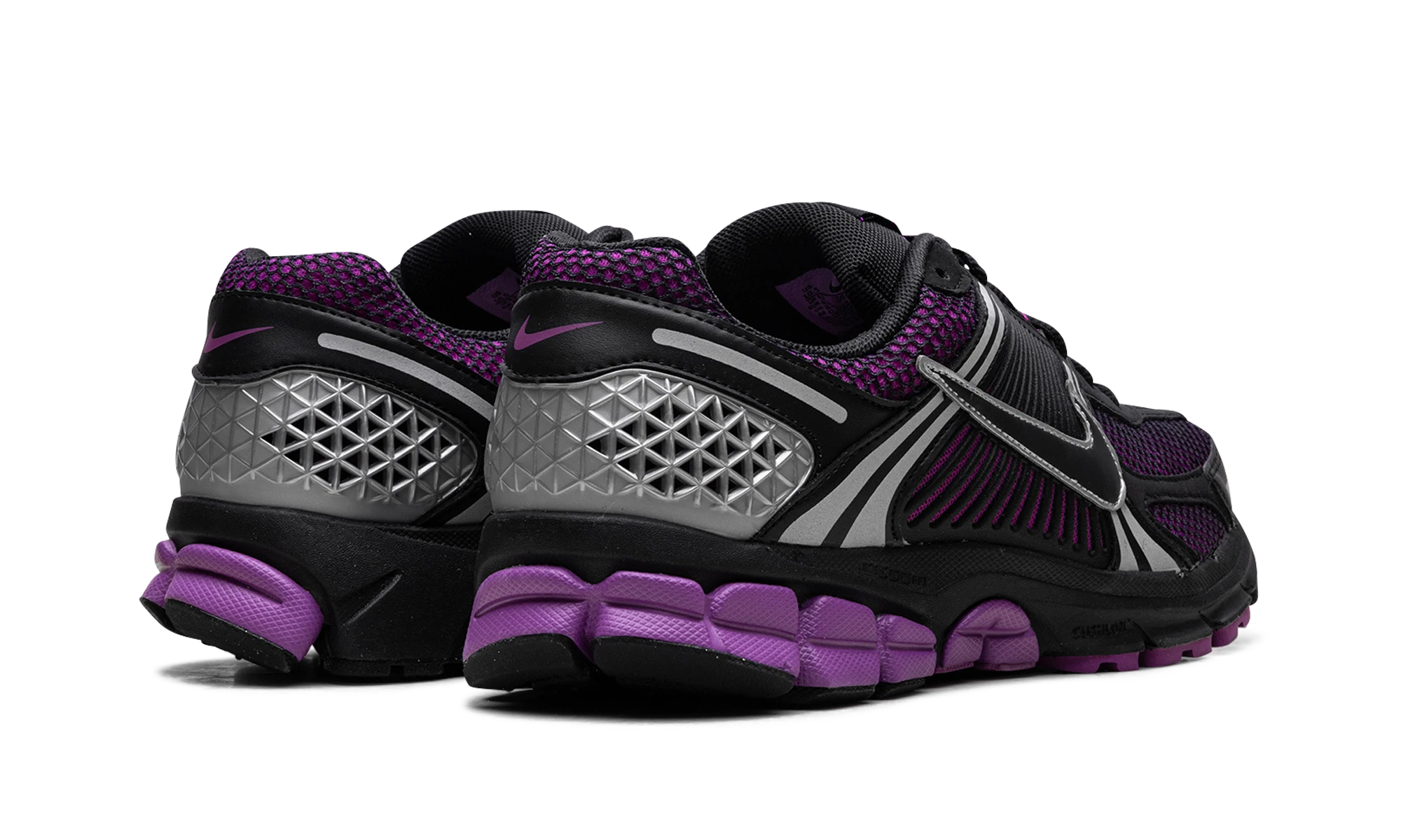 Pár tenisky Nike Zoom Vomero 5 Black Vivid Purple (FB9149-500) – zbrusu nové a autentické s originální krabicí.
