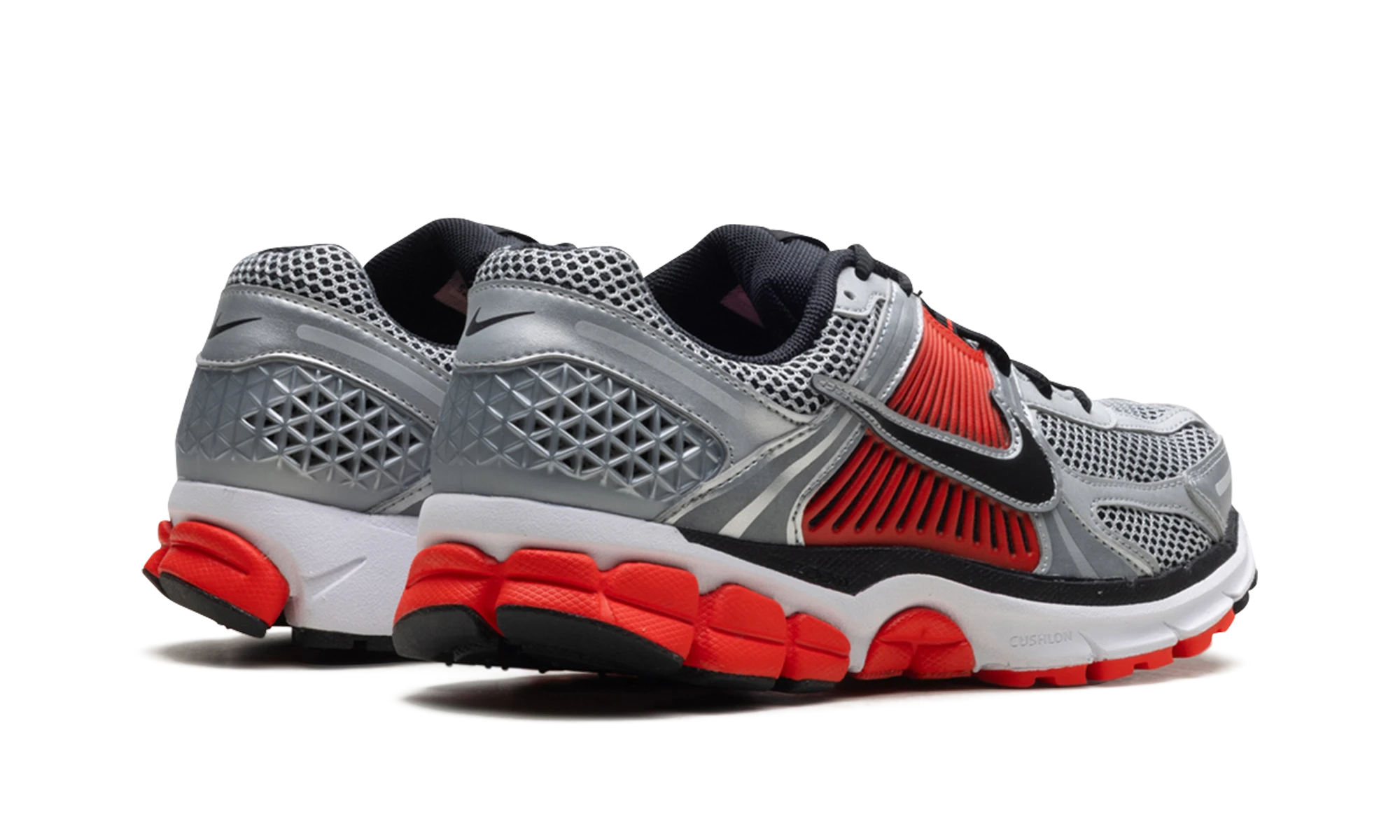 Pár tenisky Nike Zoom Vomero 5 Bright Crimson Metallic Silver (FJ4151-005) – zbrusu nové a autentické s originální krabicí.