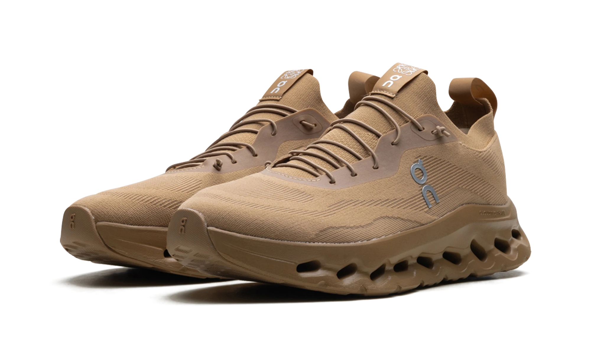 Pair of sneakers On Running Cloudtilt LOEWE Dark Sand brand new and authentic with original box.
