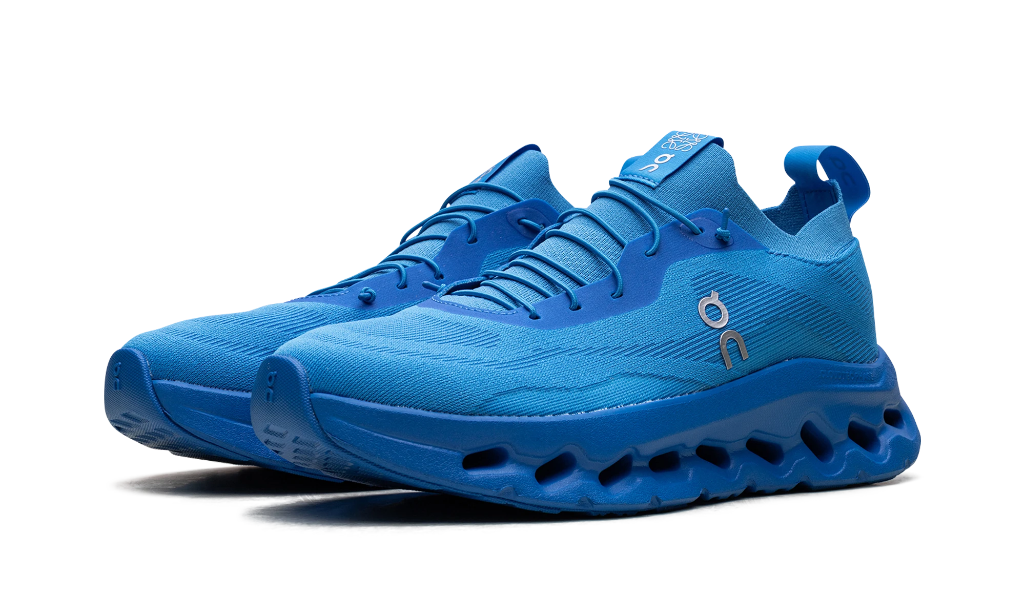 Pair of sneakers On Running Cloudtilt LOEWE Electric Blue brand new and authentic with original box.