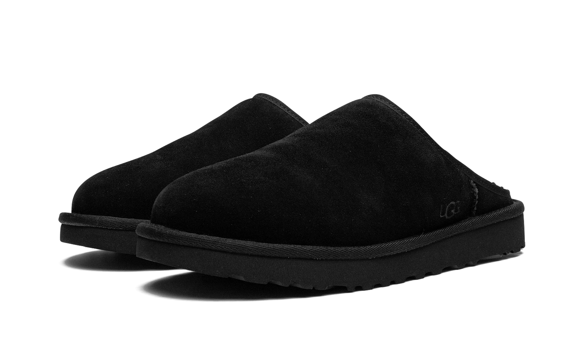 Dettaglio del lato interno della scarpa UGG Classic Slip-On Black (1129290-BLK) noir.
