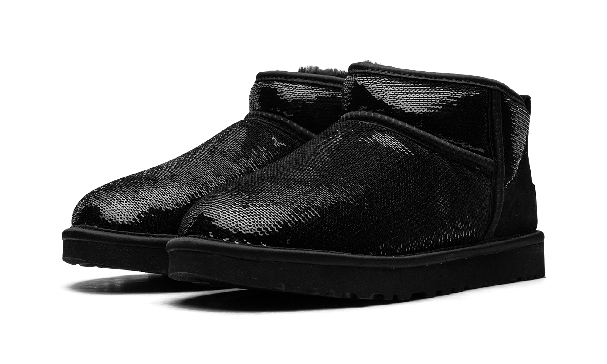 Detail of the inner side of the boot UGG Classic Ultra Mini Boot Mirror Ball Black (1151616-BLK) noir.